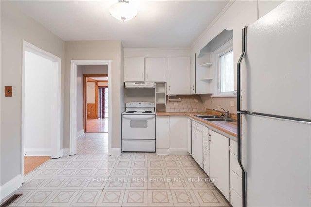 Photo 7 of 90 Arnold Avenue, Vaughan, Crestwood-Springfarm-Yorkhill — HOMEH