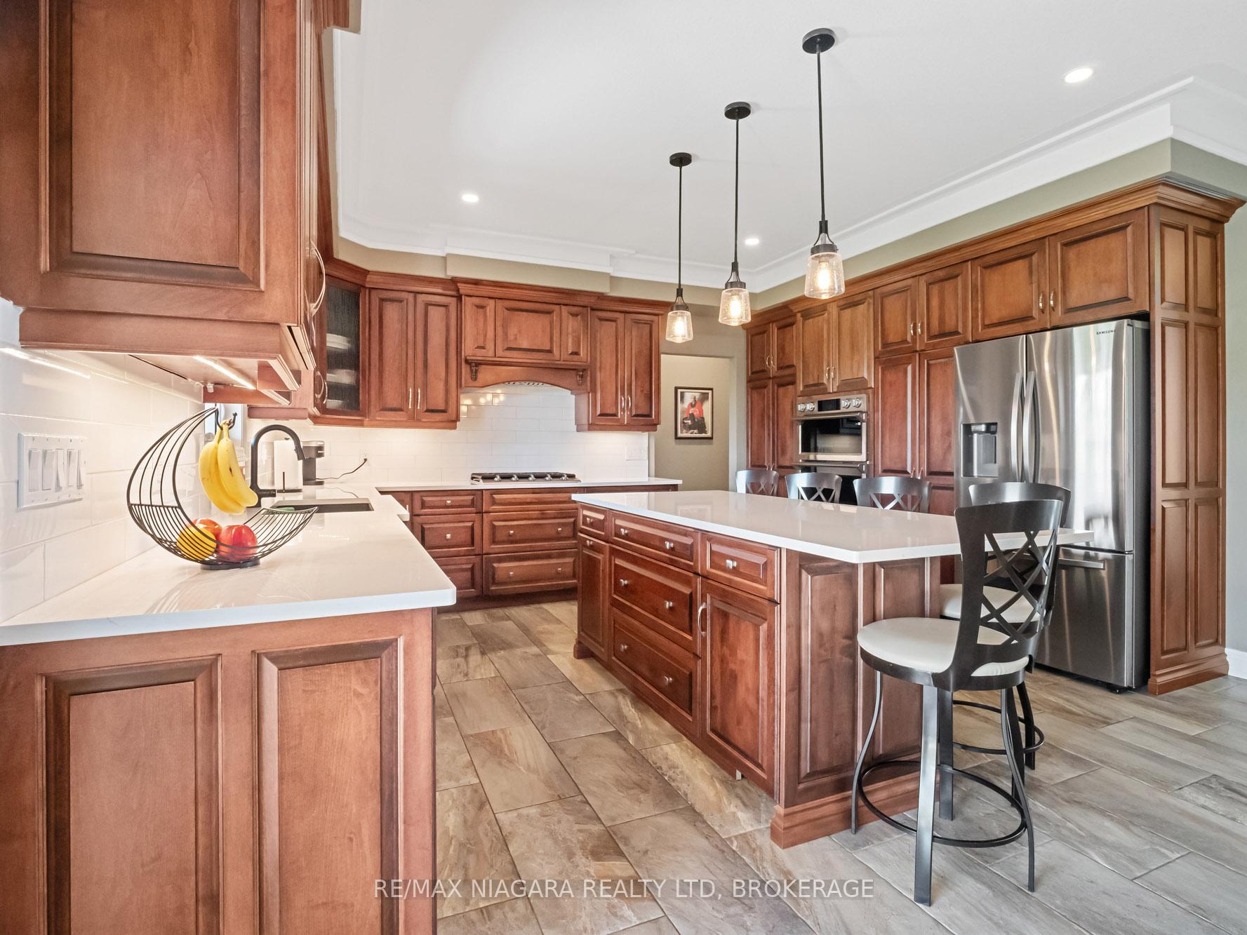 Photo 10 of 20227 Youngs Road S, Wainfleet, Marshville/Winger — HOMEH