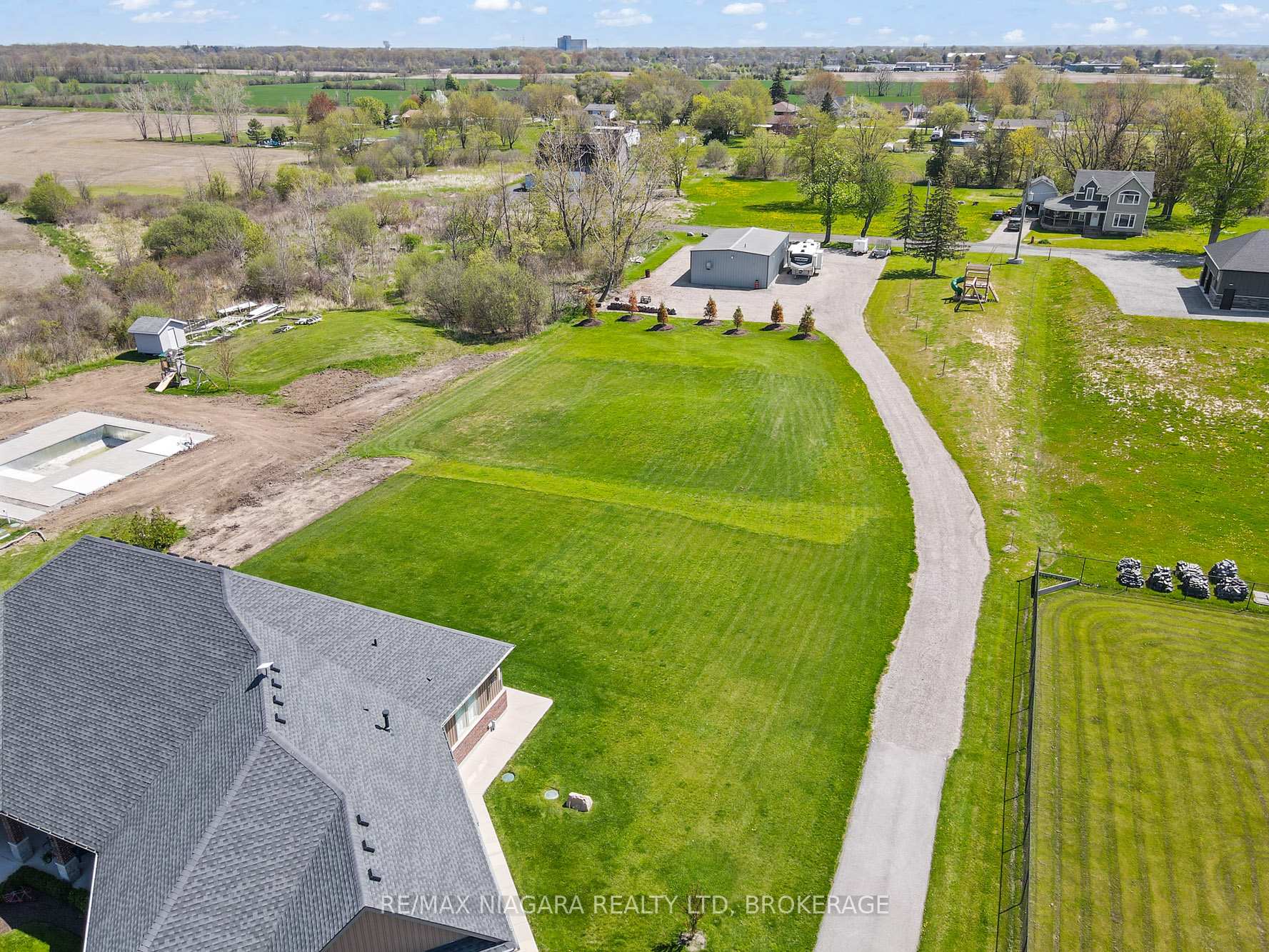 Photo 41 of 20227 Youngs Road S, Wainfleet, Marshville/Winger — HOMEH