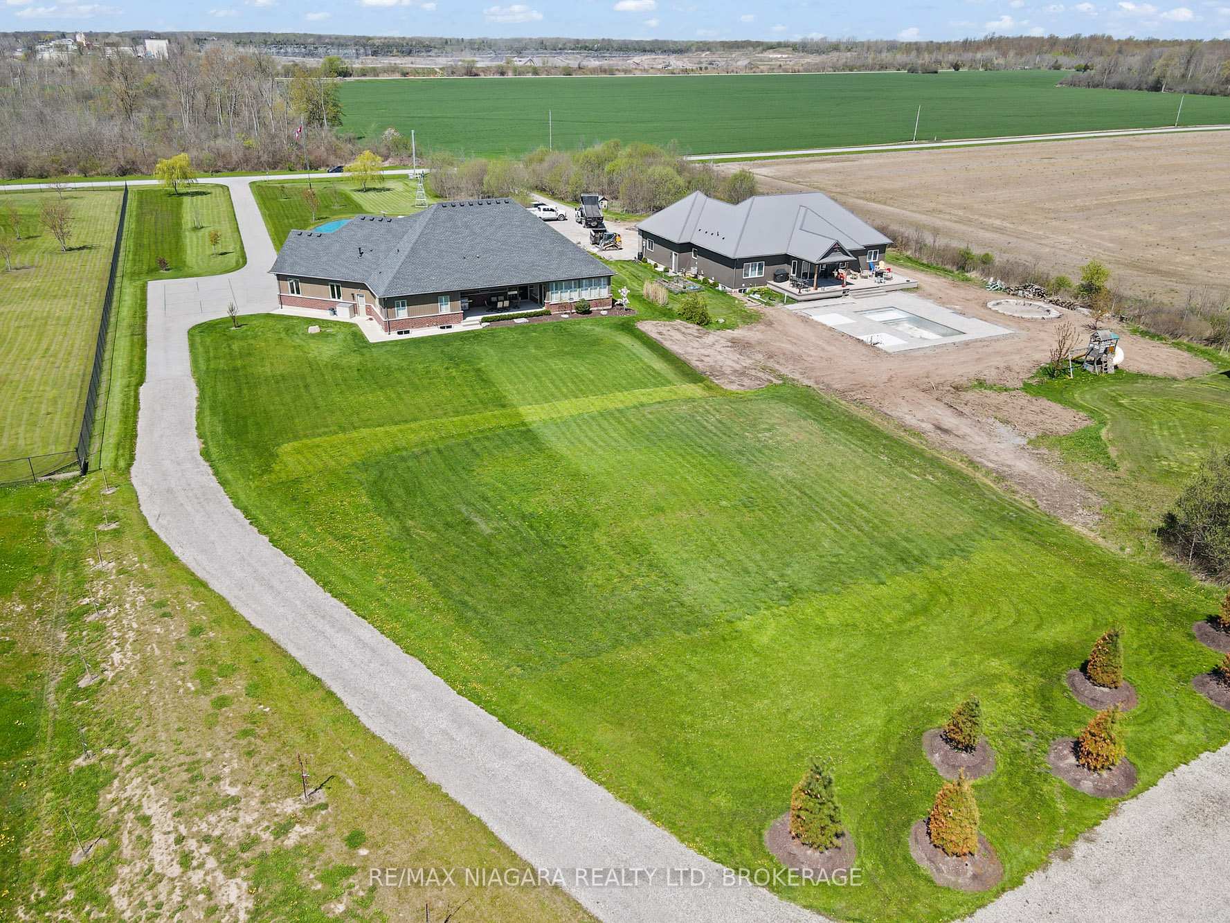Photo 46 of 20227 Youngs Road S, Wainfleet, Marshville/Winger — HOMEH