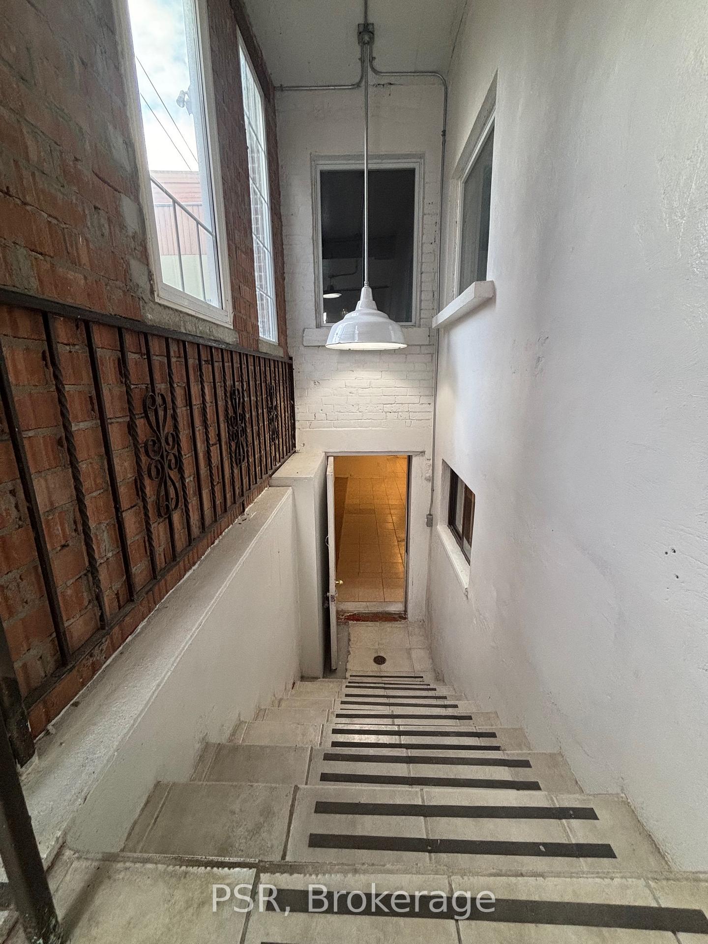 Photo 7 of Unit Lower, 2032 Davenport Road, Toronto, Weston-Pellam Park — HOMEH