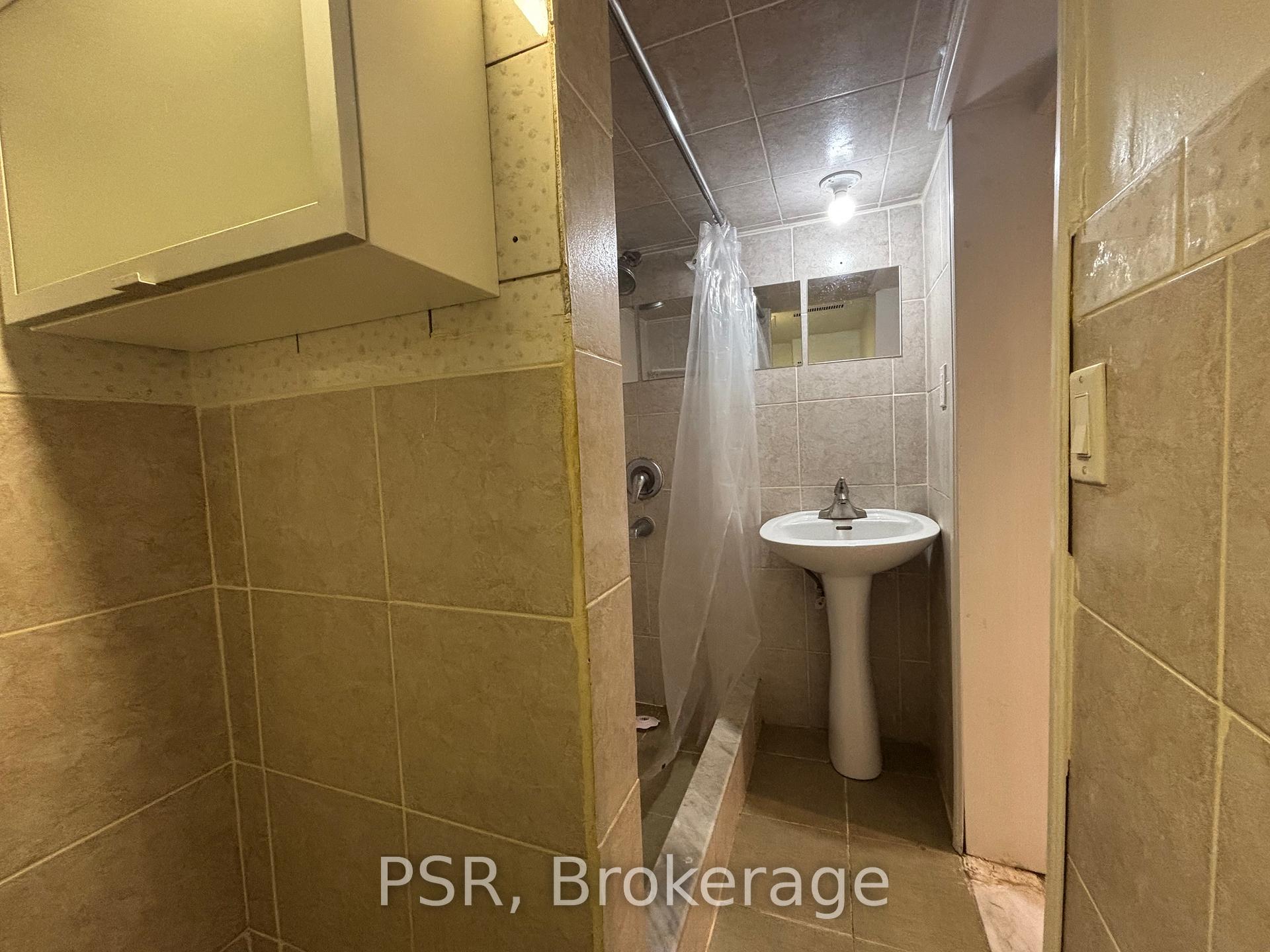 Photo 18 of Unit Lower, 2032 Davenport Road, Toronto, Weston-Pellam Park — HOMEH