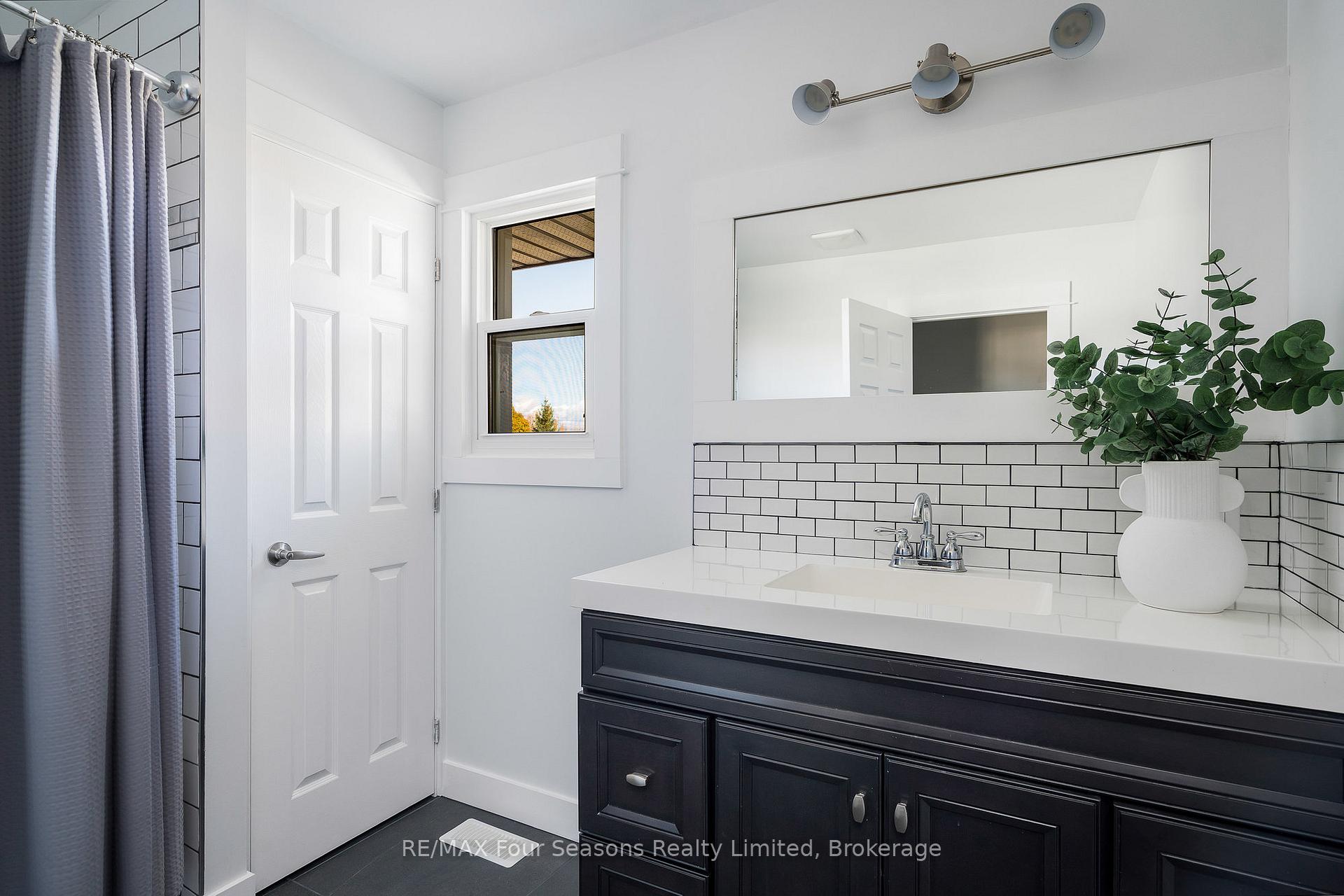 Photo 19 of 475 Lyons Court, Wasaga Beach — HOMEH