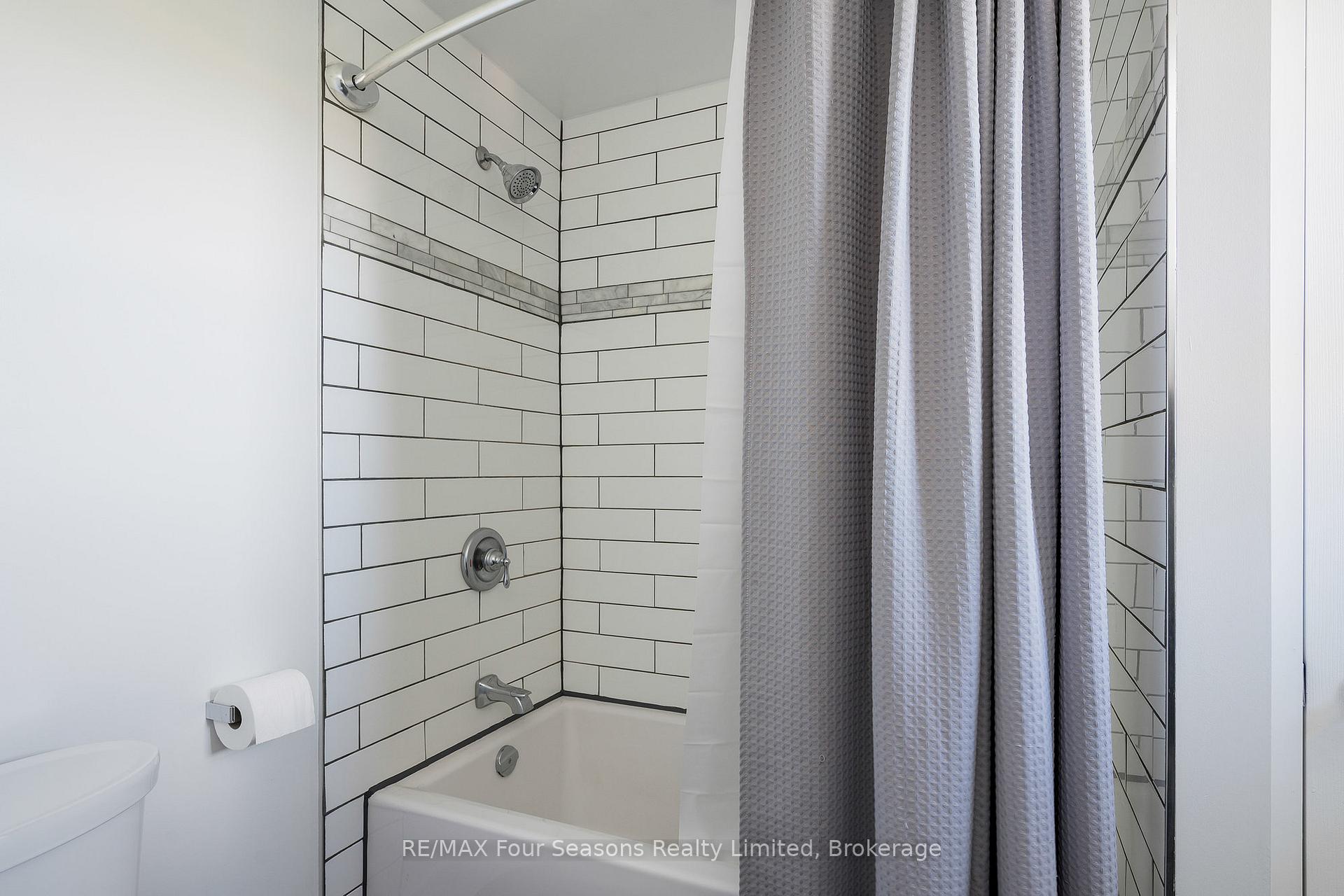 Photo 20 of 475 Lyons Court, Wasaga Beach — HOMEH
