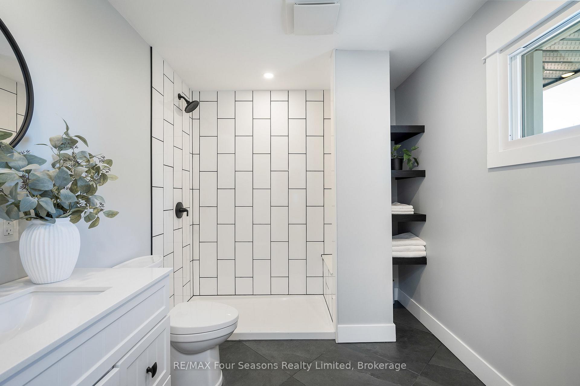 Photo 28 of 475 Lyons Court, Wasaga Beach — HOMEH