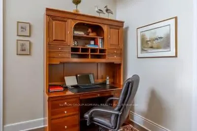 Photo 8 of 203 Hunterwood Chase, Vaughan, Rural Vaughan — HOMEH