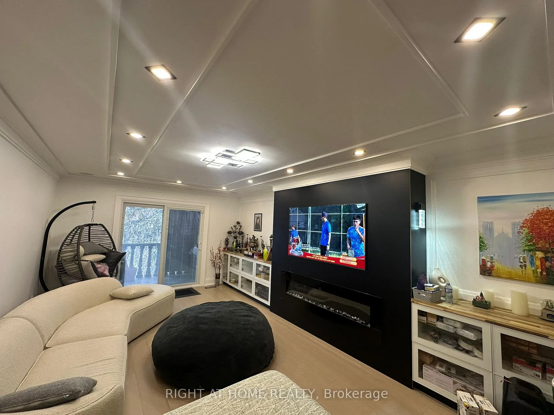 Photo 10 of 28 Wigwoss Drive, Vaughan, East Woodbridge — HOMEH