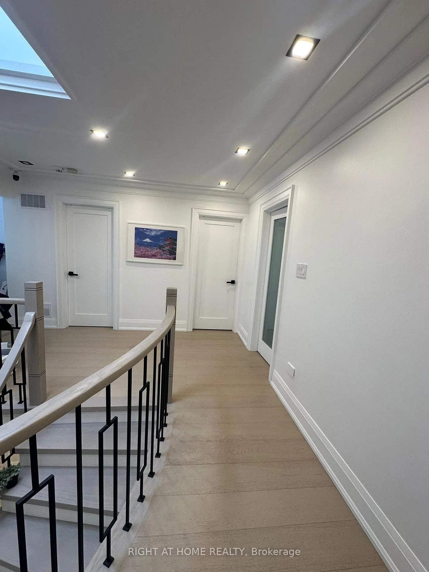 Photo 14 of 28 Wigwoss Drive, Vaughan, East Woodbridge — HOMEH