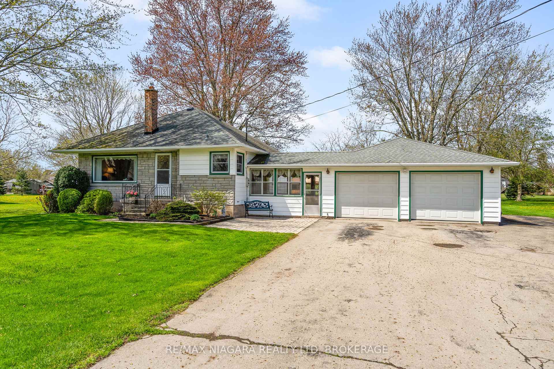 Photo 1 of 11692 Burnaby Road, Wainfleet, Marshville/Winger — HOMEH