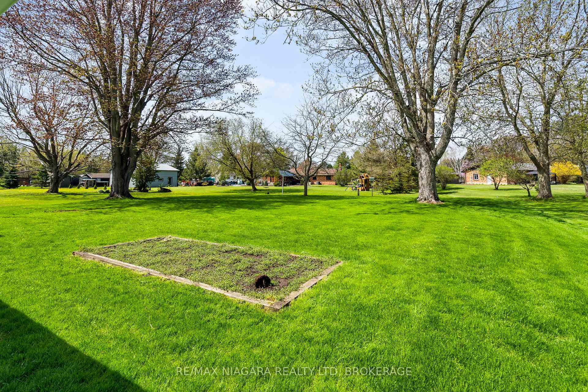 Photo 24 of 11692 Burnaby Road, Wainfleet, Marshville/Winger — HOMEH
