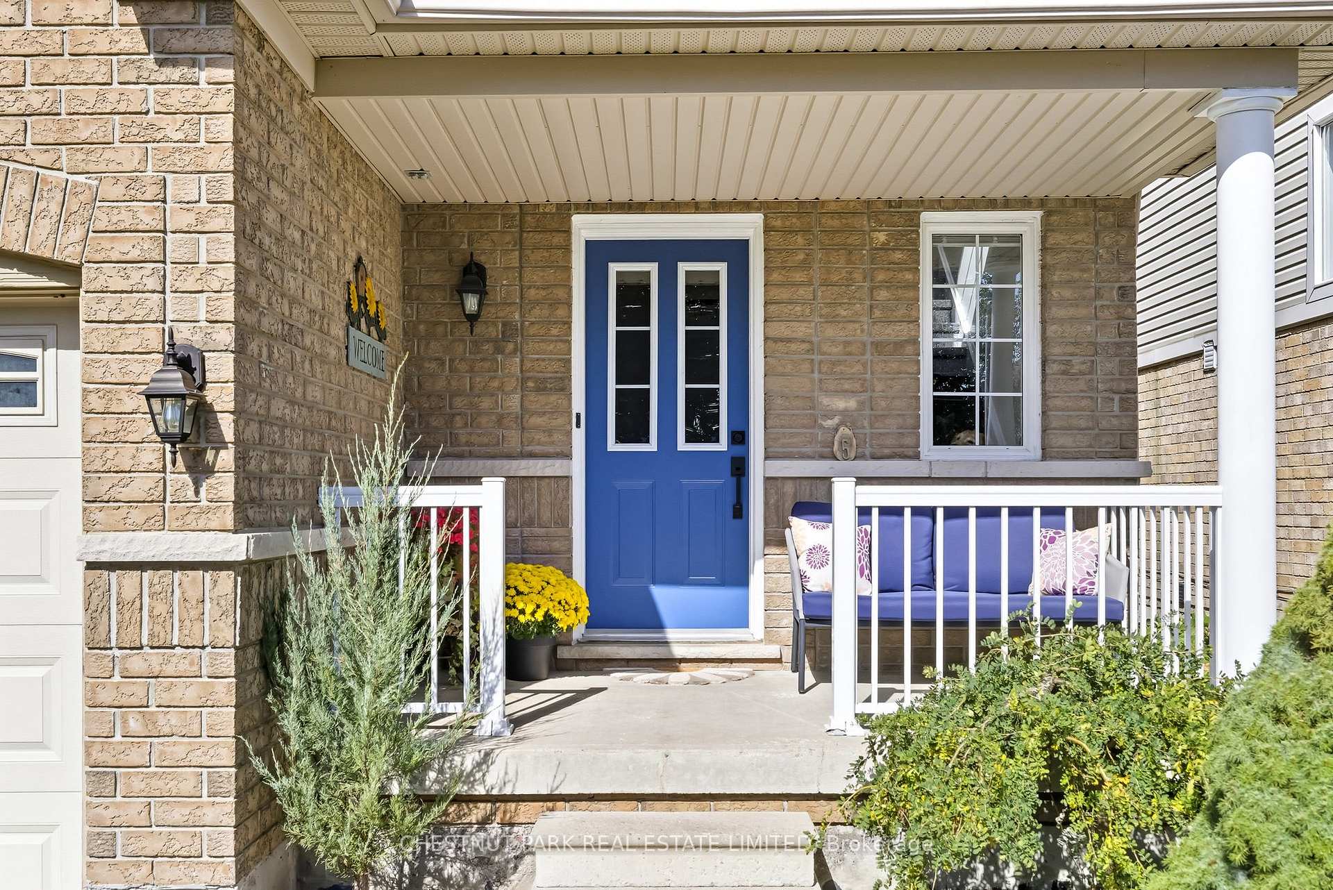 Photo 2 of 5 Bolster Lane, Uxbridge — HOMEH