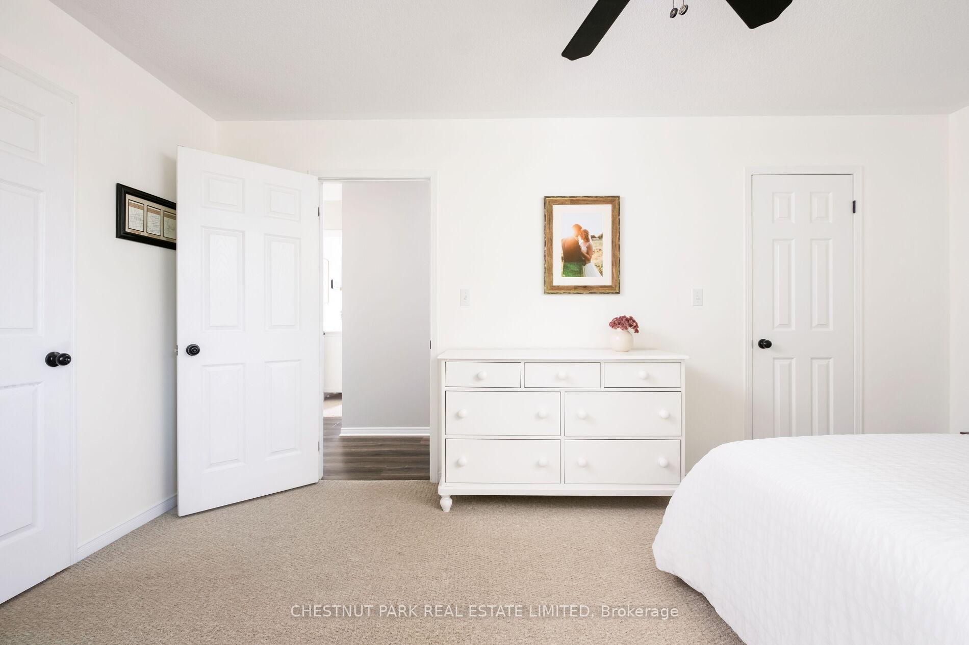 Photo 19 of 5 Bolster Lane, Uxbridge — HOMEH