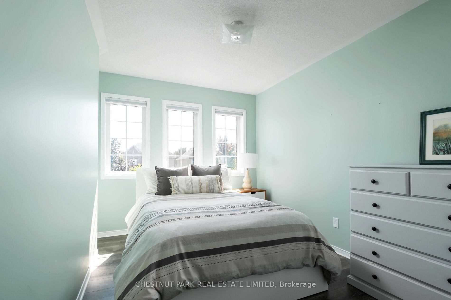 Photo 24 of 5 Bolster Lane, Uxbridge — HOMEH
