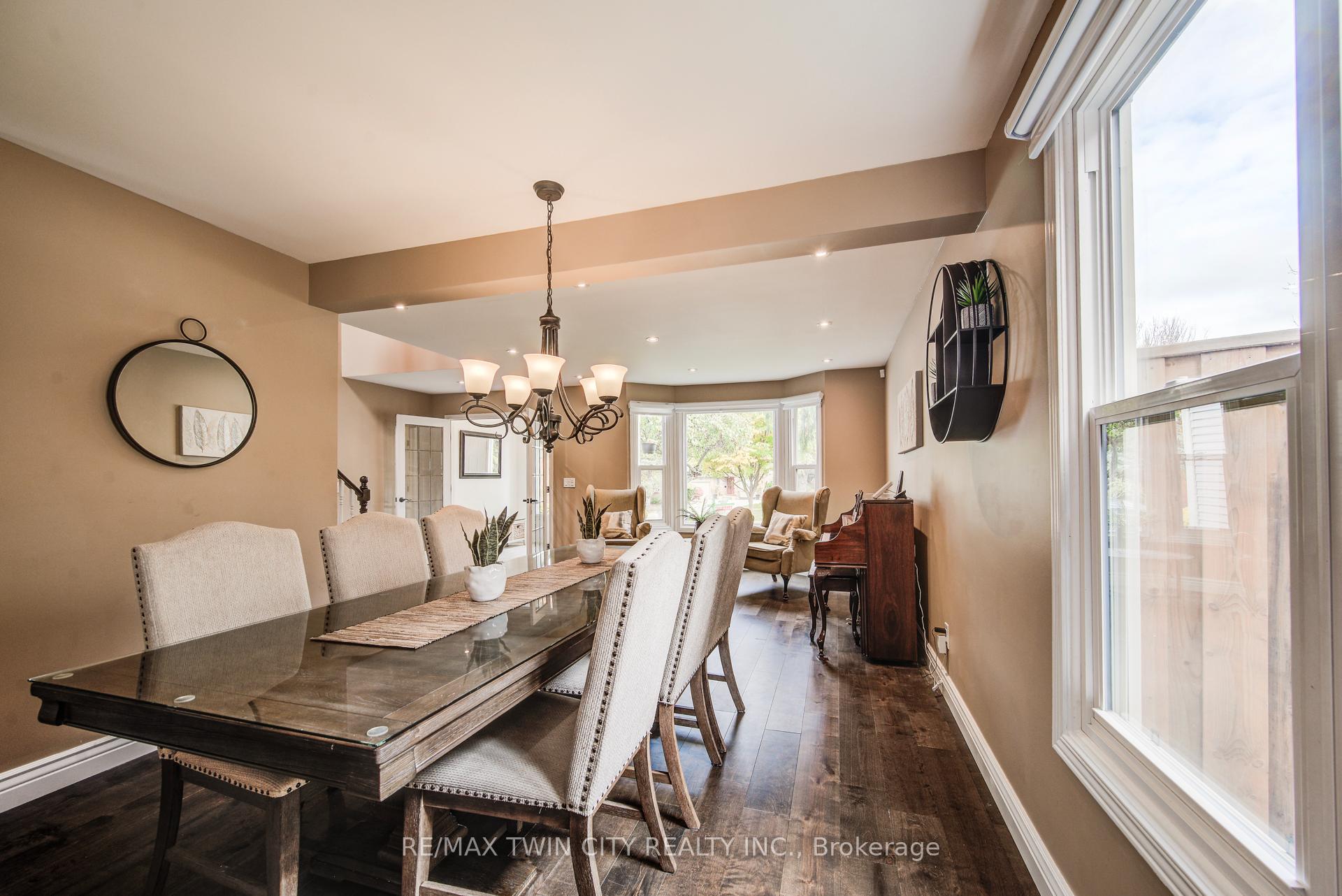 Photo 9 of 295 Wiltshire Place, Waterloo — HOMEH