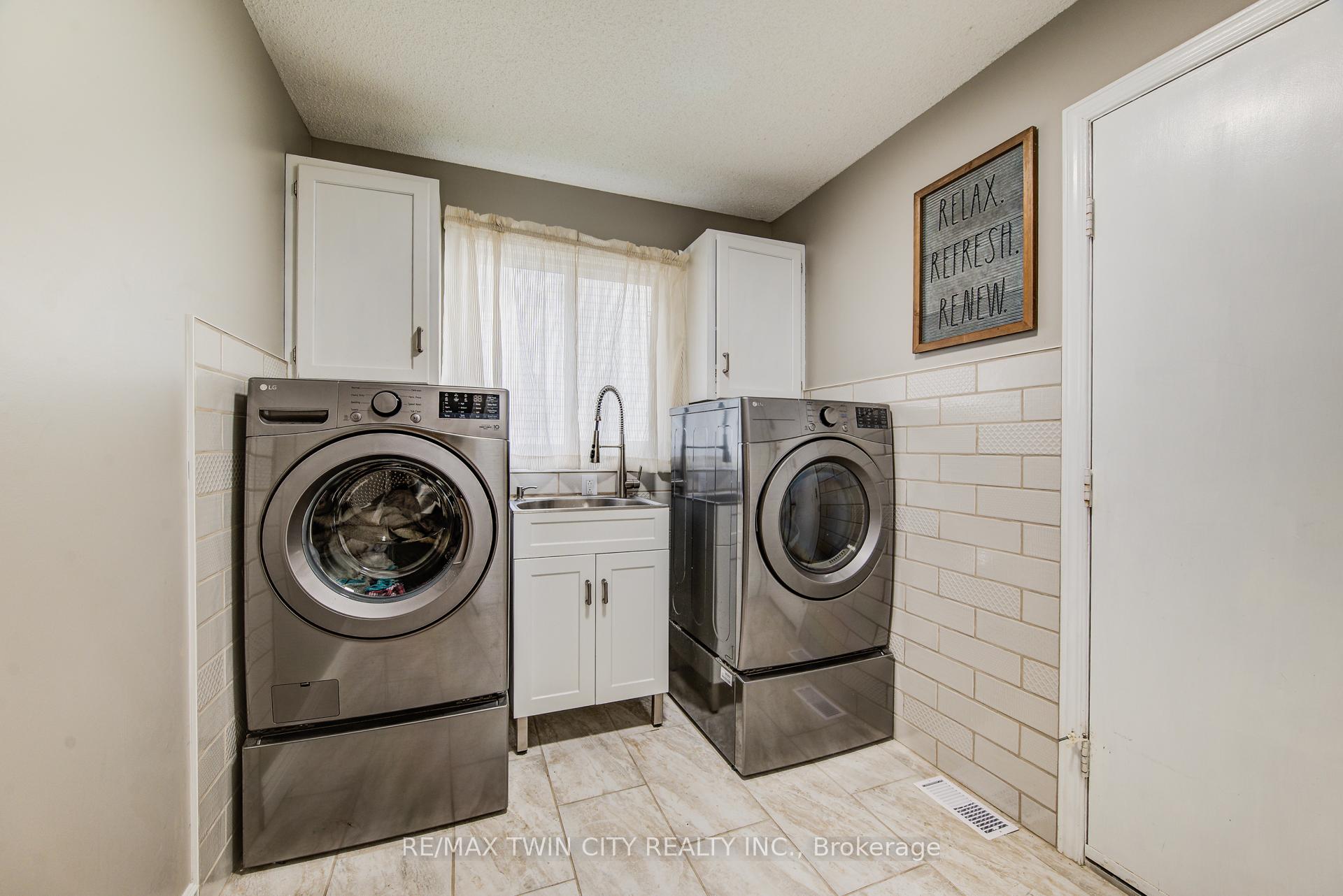 Photo 18 of 295 Wiltshire Place, Waterloo — HOMEH