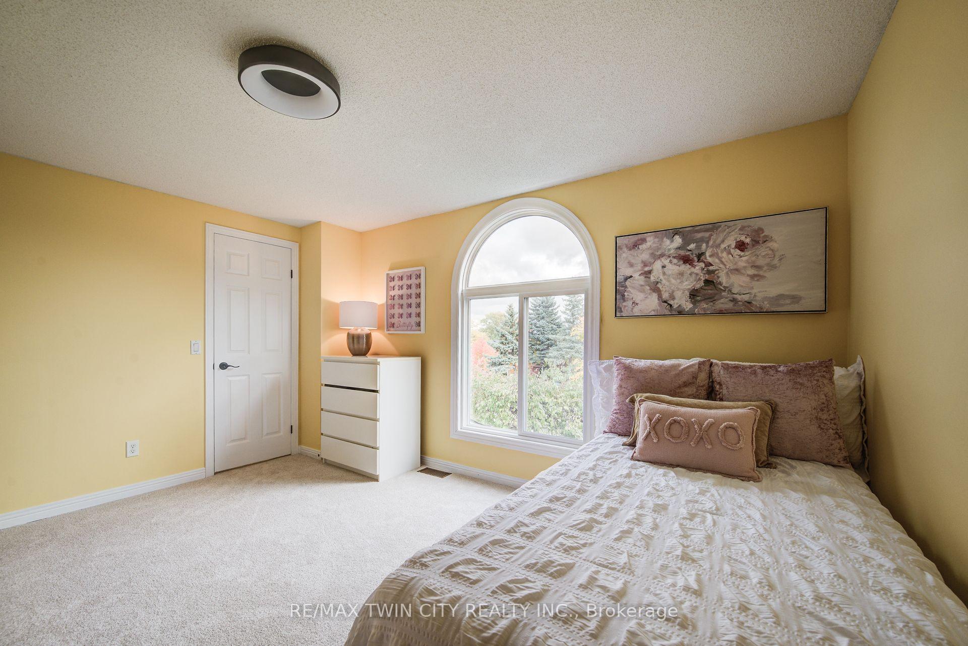 Photo 21 of 295 Wiltshire Place, Waterloo — HOMEH