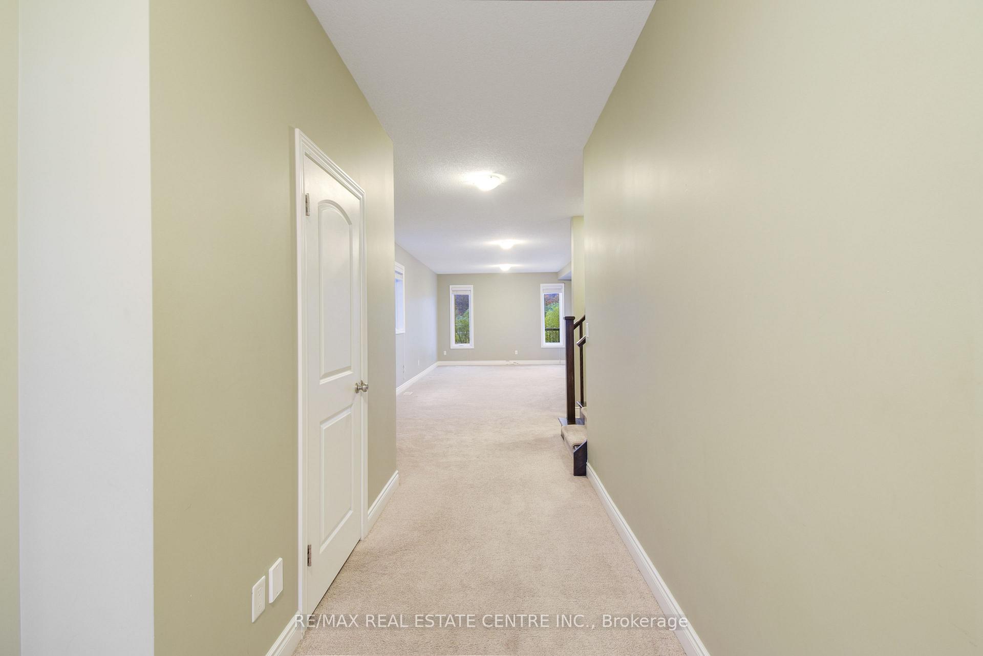 Photo 9 of 520 Sundew Drive, Waterloo, Beechwood — HOMEH