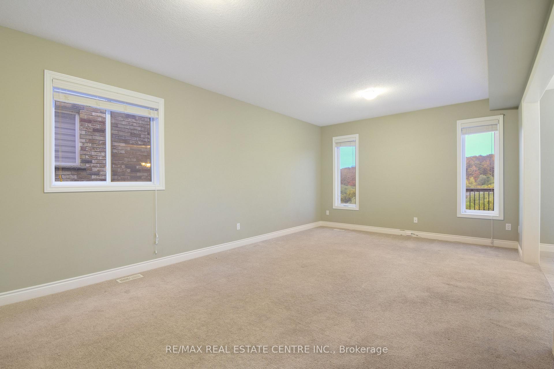 Photo 11 of 520 Sundew Drive, Waterloo, Beechwood — HOMEH