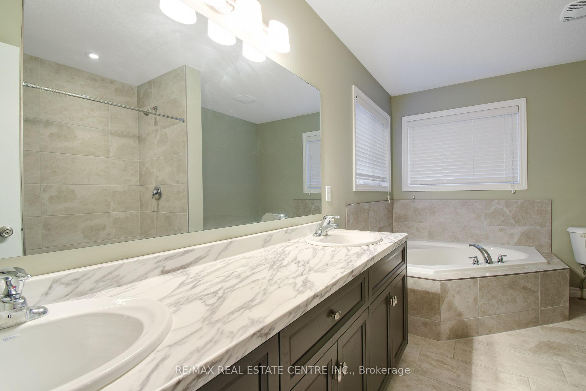Photo 25 of 520 Sundew Drive, Waterloo, Beechwood — HOMEH