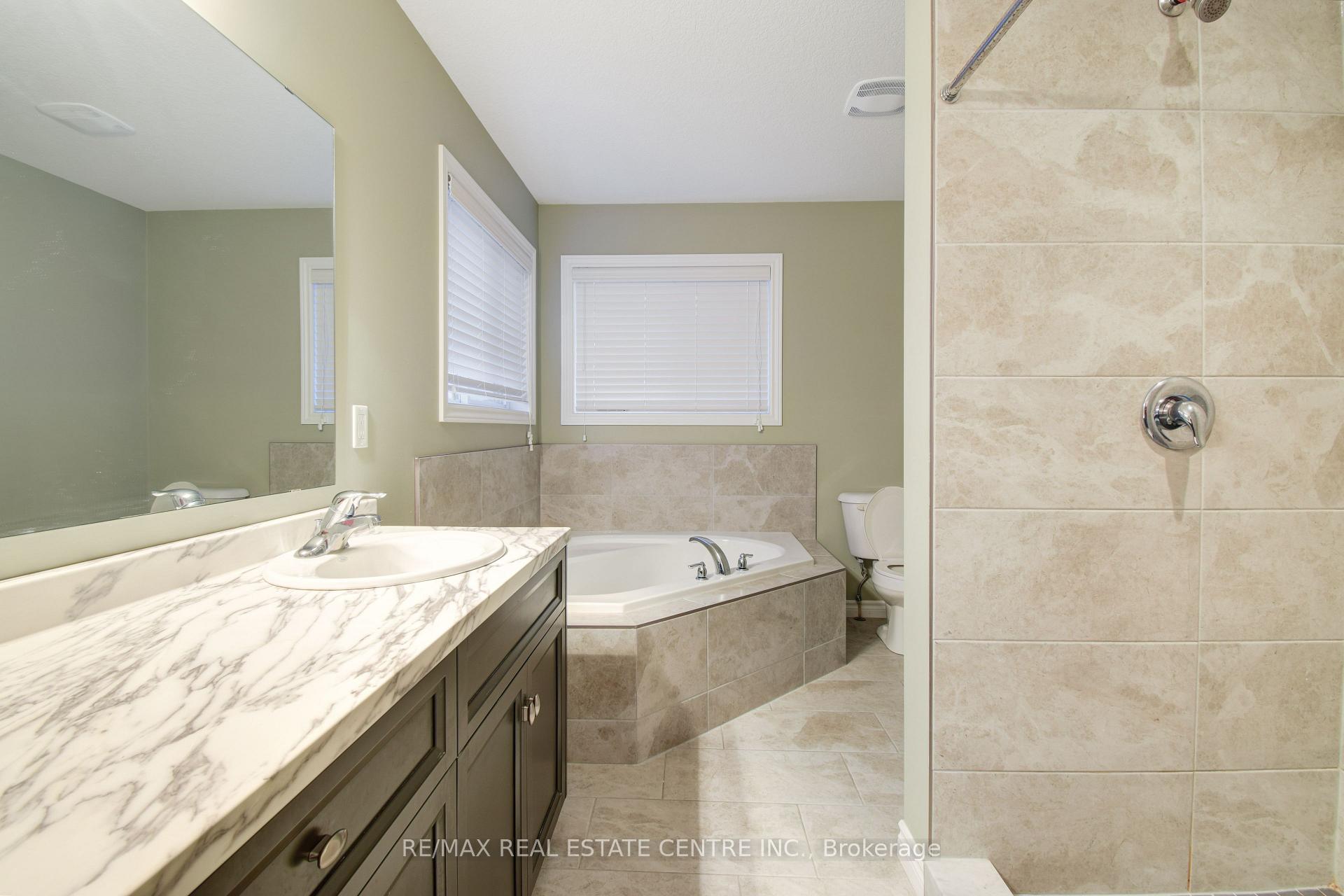 Photo 26 of 520 Sundew Drive, Waterloo, Beechwood — HOMEH