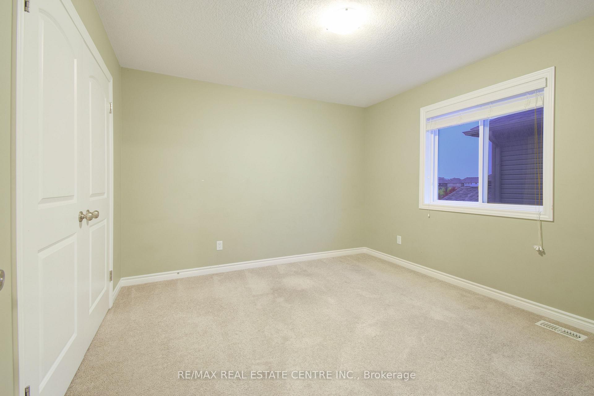 Photo 27 of 520 Sundew Drive, Waterloo, Beechwood — HOMEH