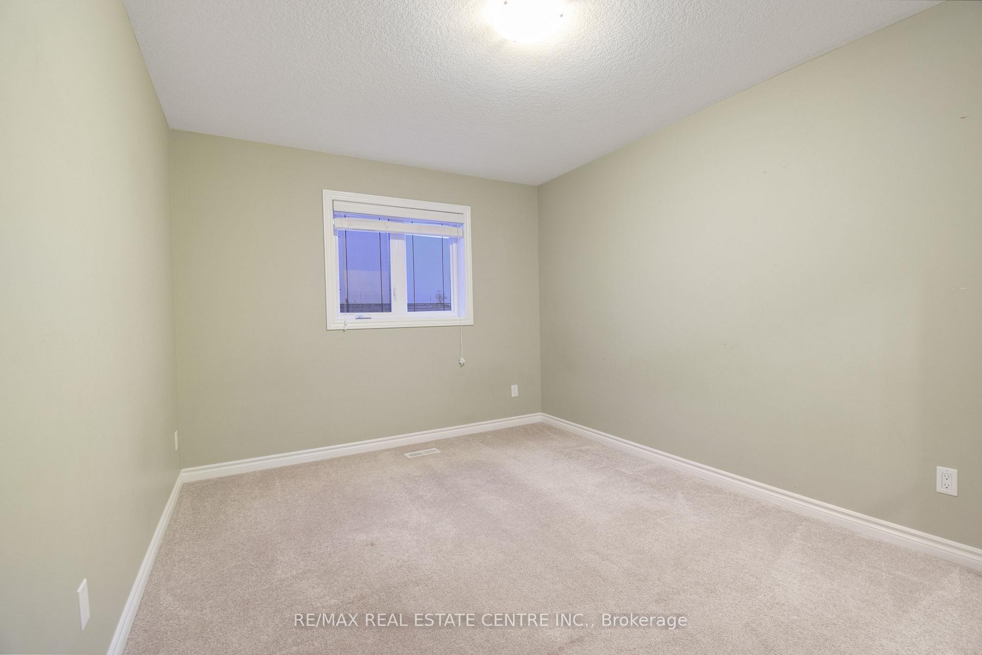 Photo 28 of 520 Sundew Drive, Waterloo, Beechwood — HOMEH