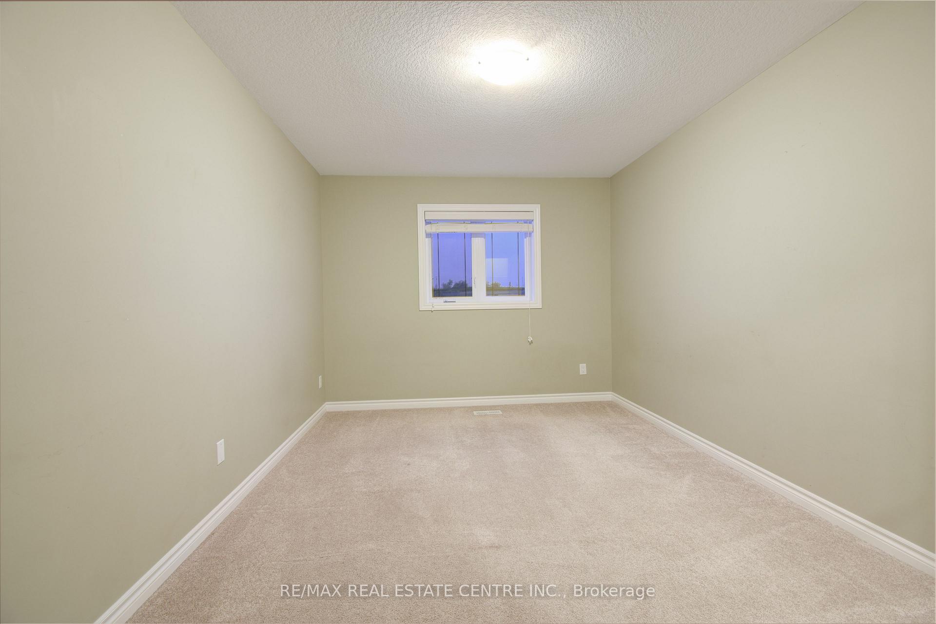 Photo 29 of 520 Sundew Drive, Waterloo, Beechwood — HOMEH
