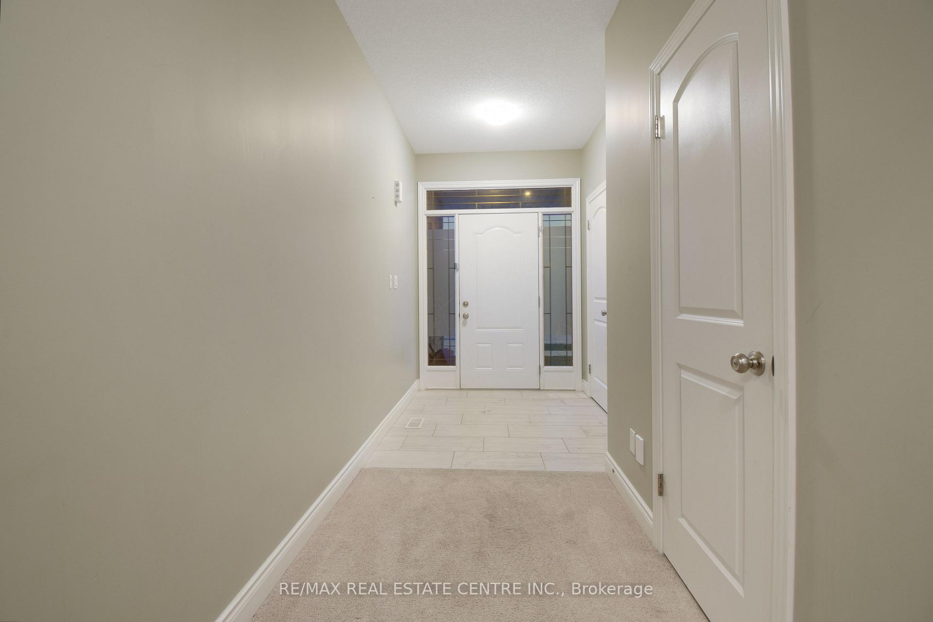 Photo 31 of 520 Sundew Drive, Waterloo, Beechwood — HOMEH