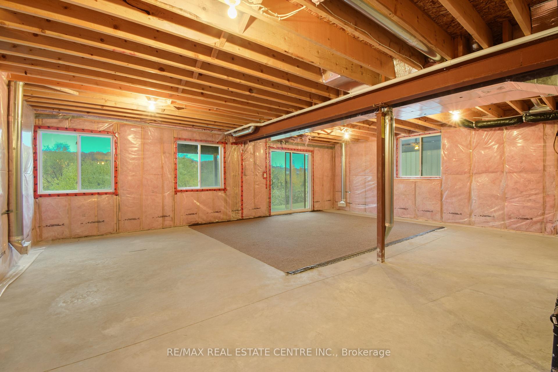 Photo 33 of 520 Sundew Drive, Waterloo, Beechwood — HOMEH