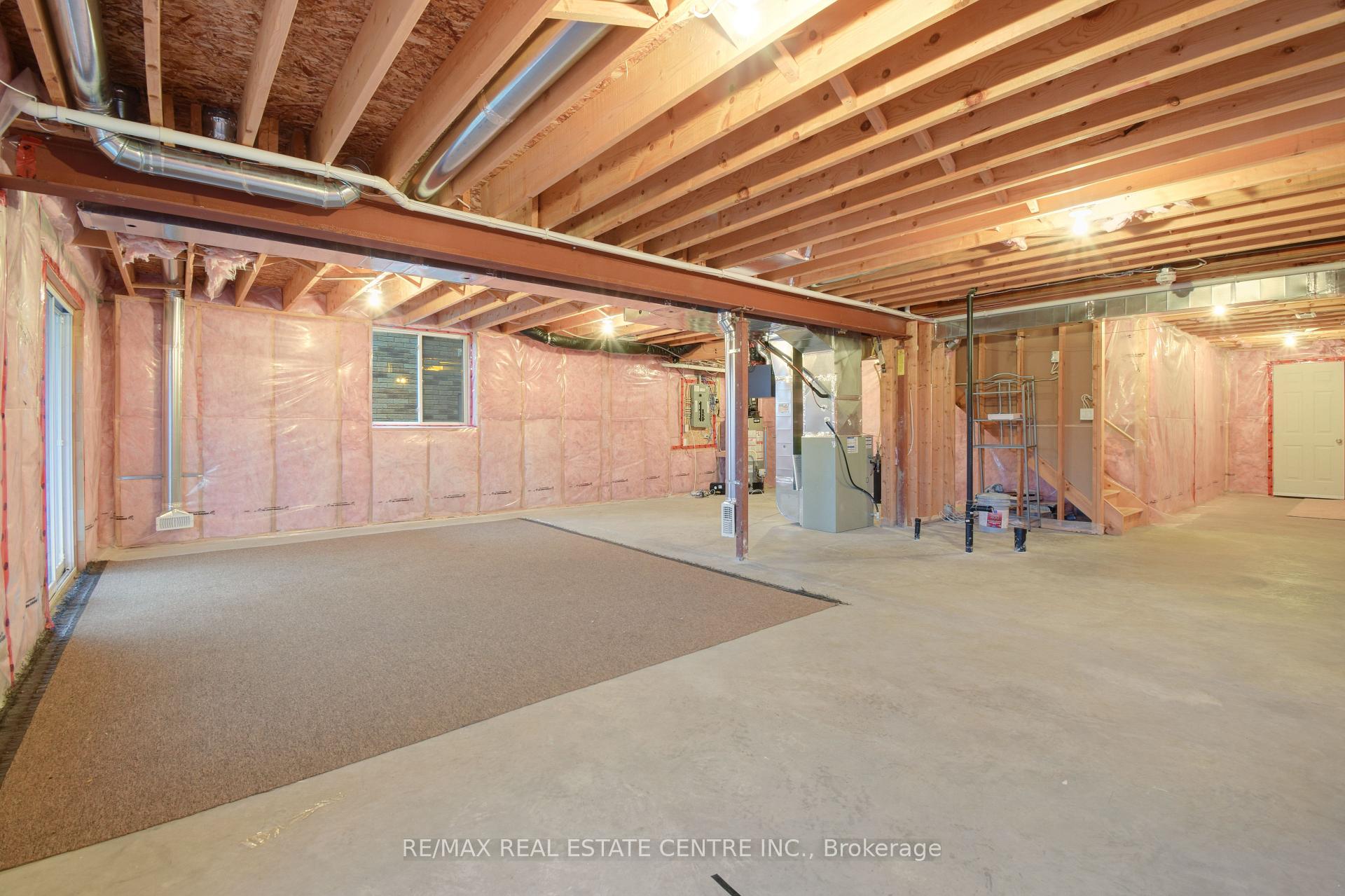 Photo 34 of 520 Sundew Drive, Waterloo, Beechwood — HOMEH