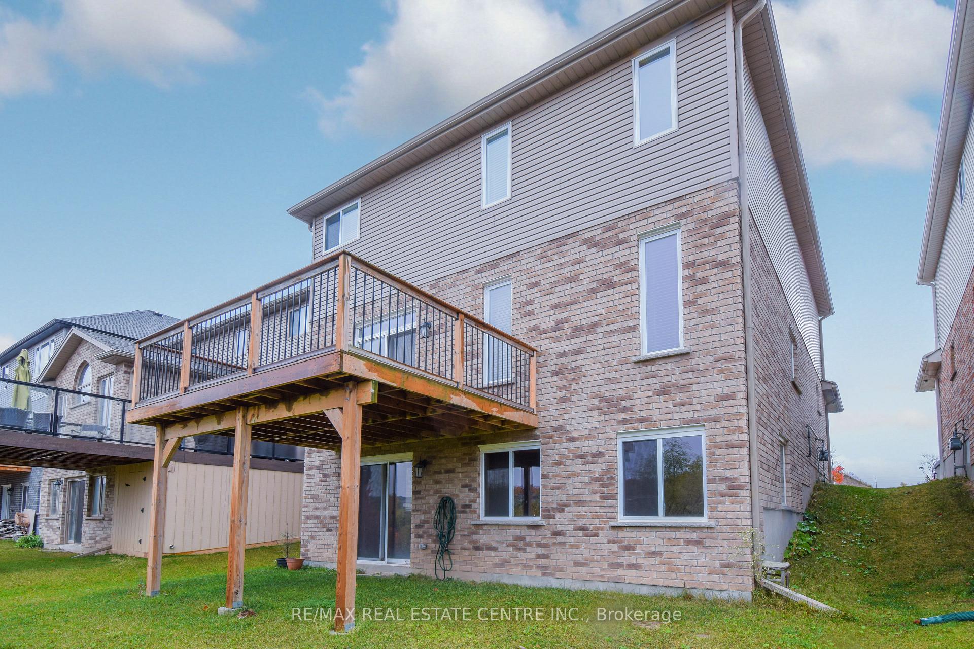 Photo 35 of 520 Sundew Drive, Waterloo, Beechwood — HOMEH