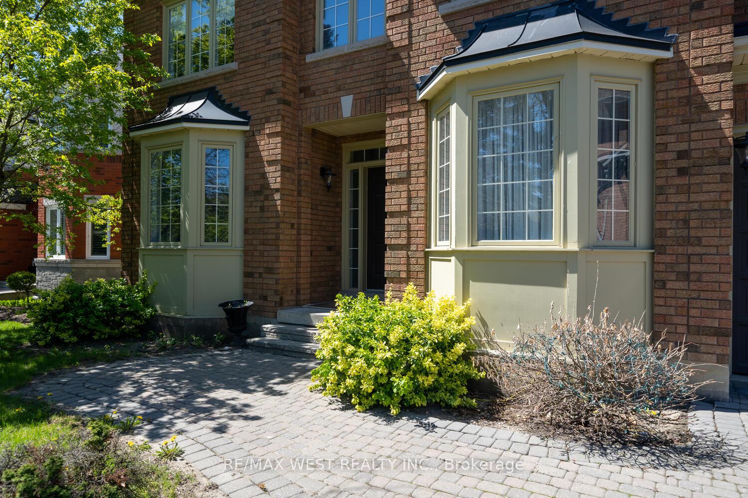 Photo 2 of 38 John Kline Lane, Vaughan, Kleinburg — HOMEH