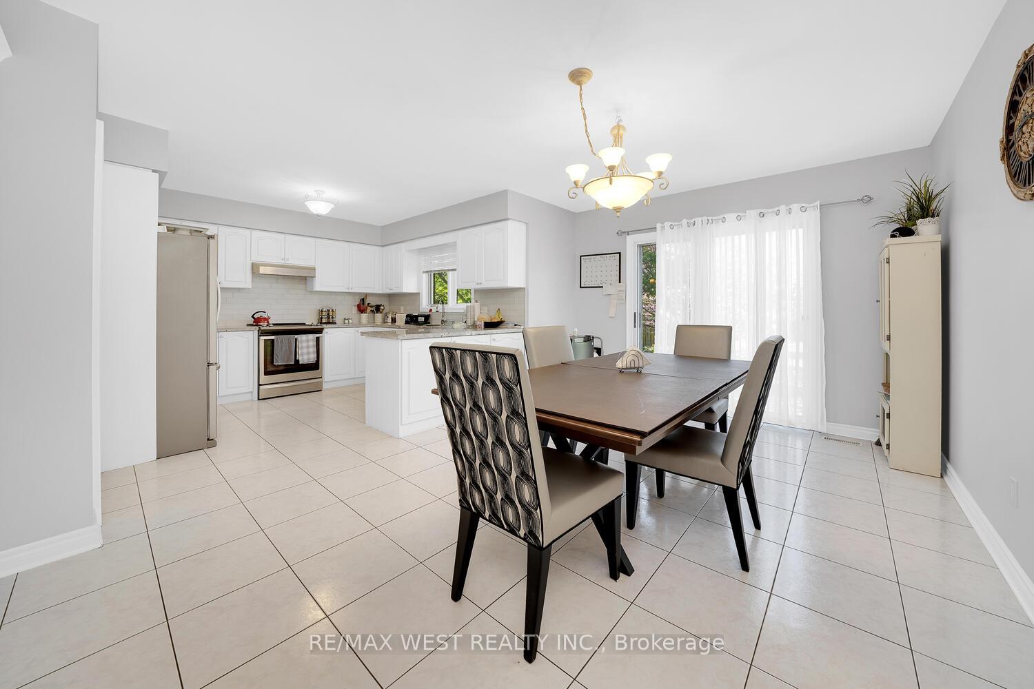 Photo 8 of 38 John Kline Lane, Vaughan, Kleinburg — HOMEH