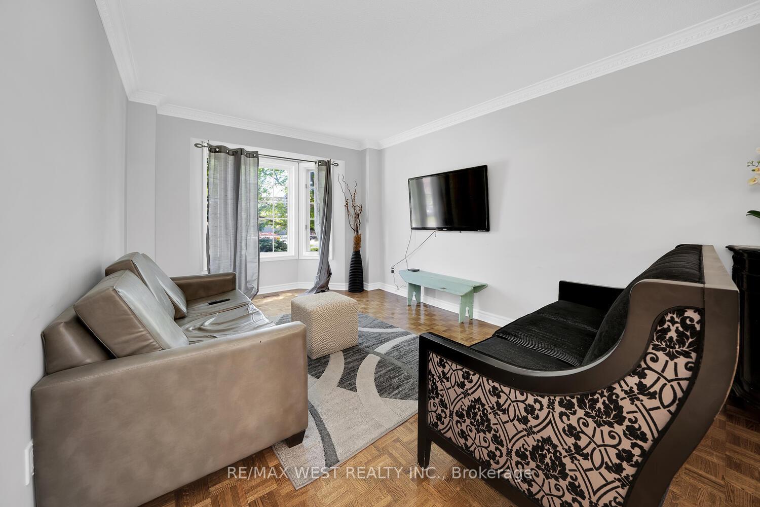 Photo 15 of 38 John Kline Lane, Vaughan, Kleinburg — HOMEH