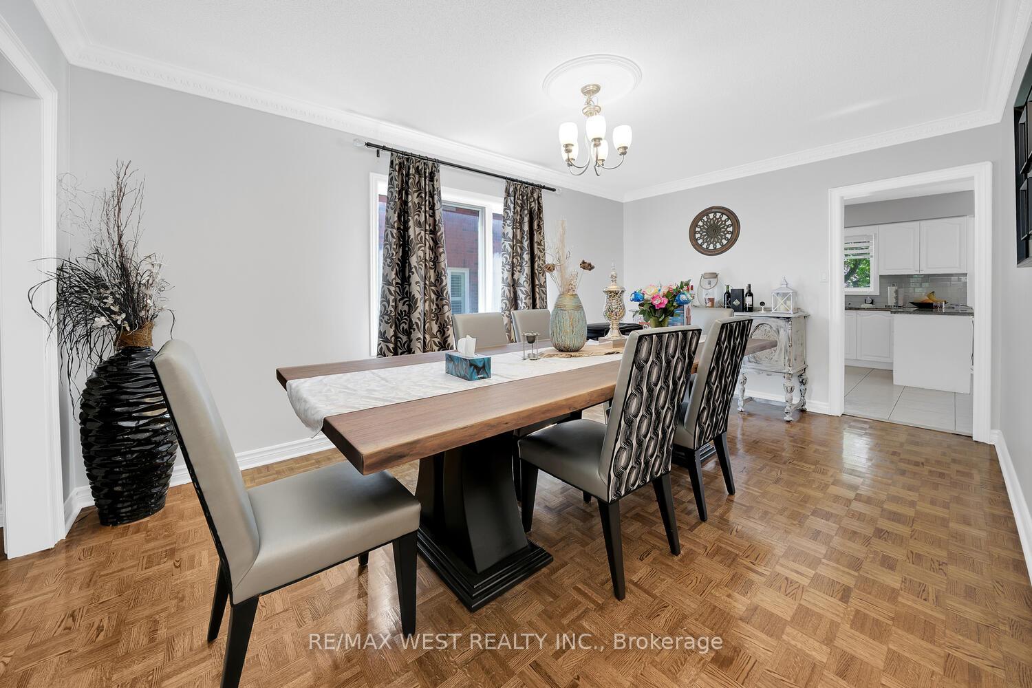 Photo 18 of 38 John Kline Lane, Vaughan, Kleinburg — HOMEH
