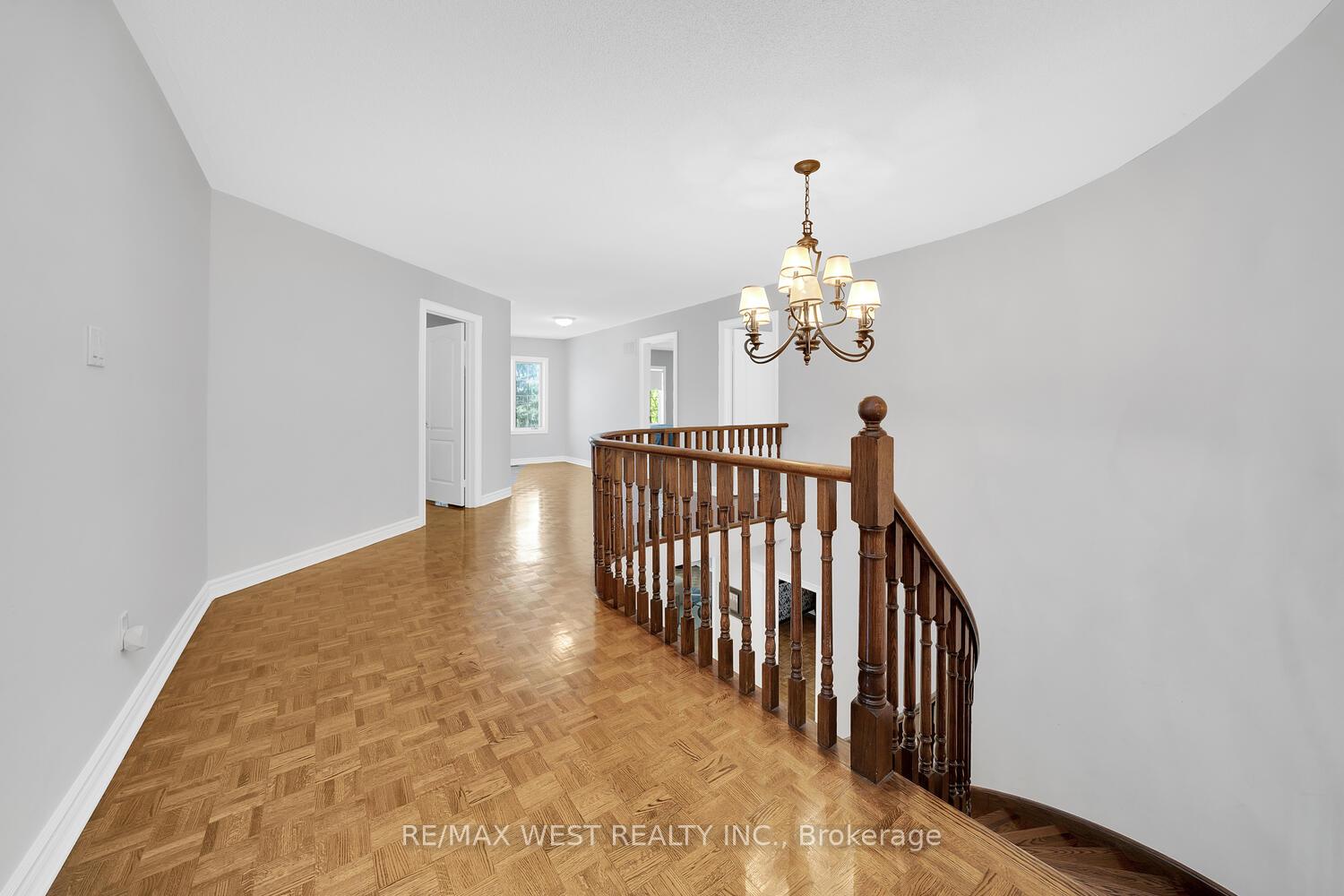 Photo 22 of 38 John Kline Lane, Vaughan, Kleinburg — HOMEH