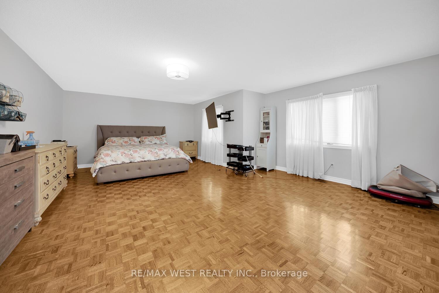 Photo 26 of 38 John Kline Lane, Vaughan, Kleinburg — HOMEH