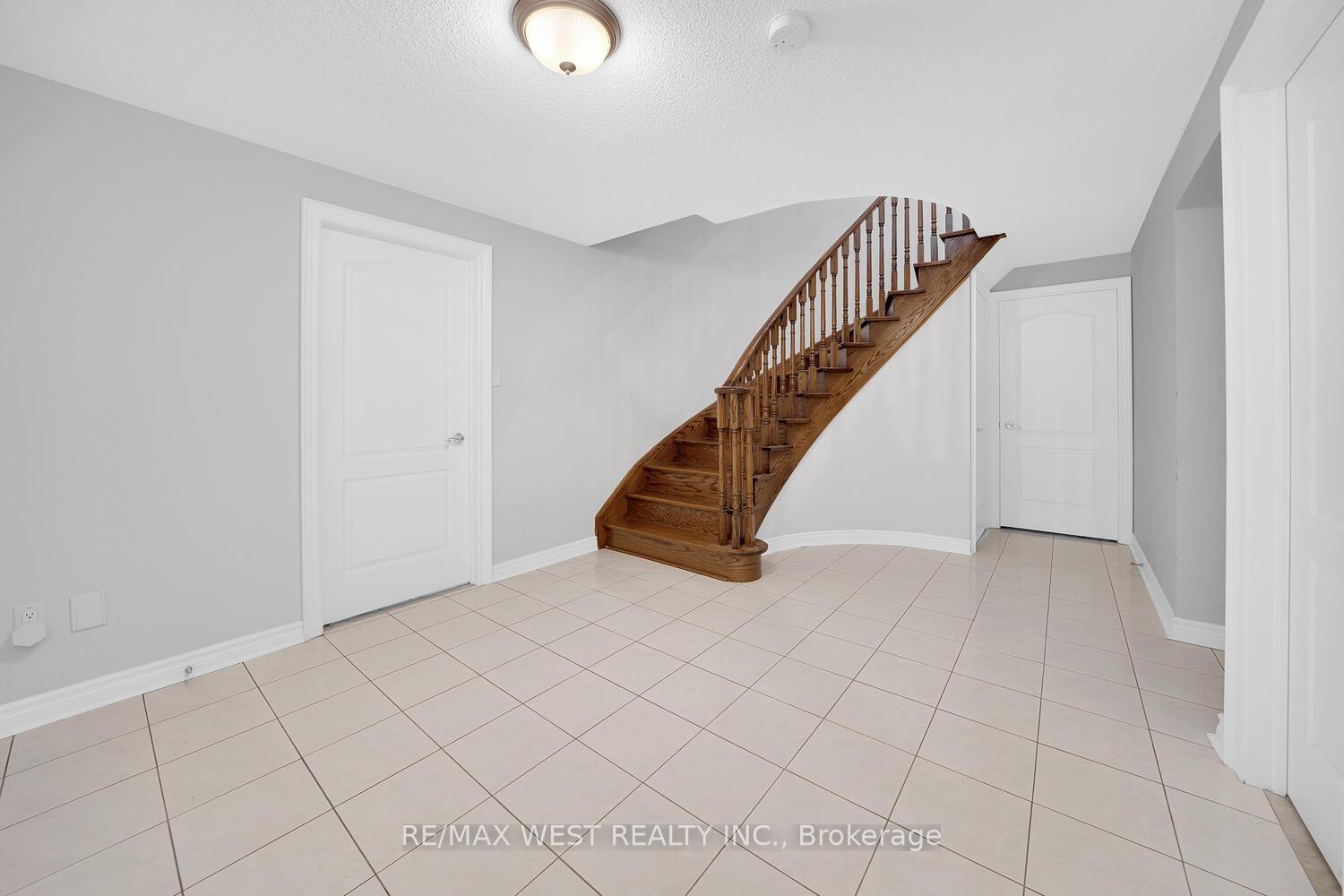 Photo 38 of 38 John Kline Lane, Vaughan, Kleinburg — HOMEH