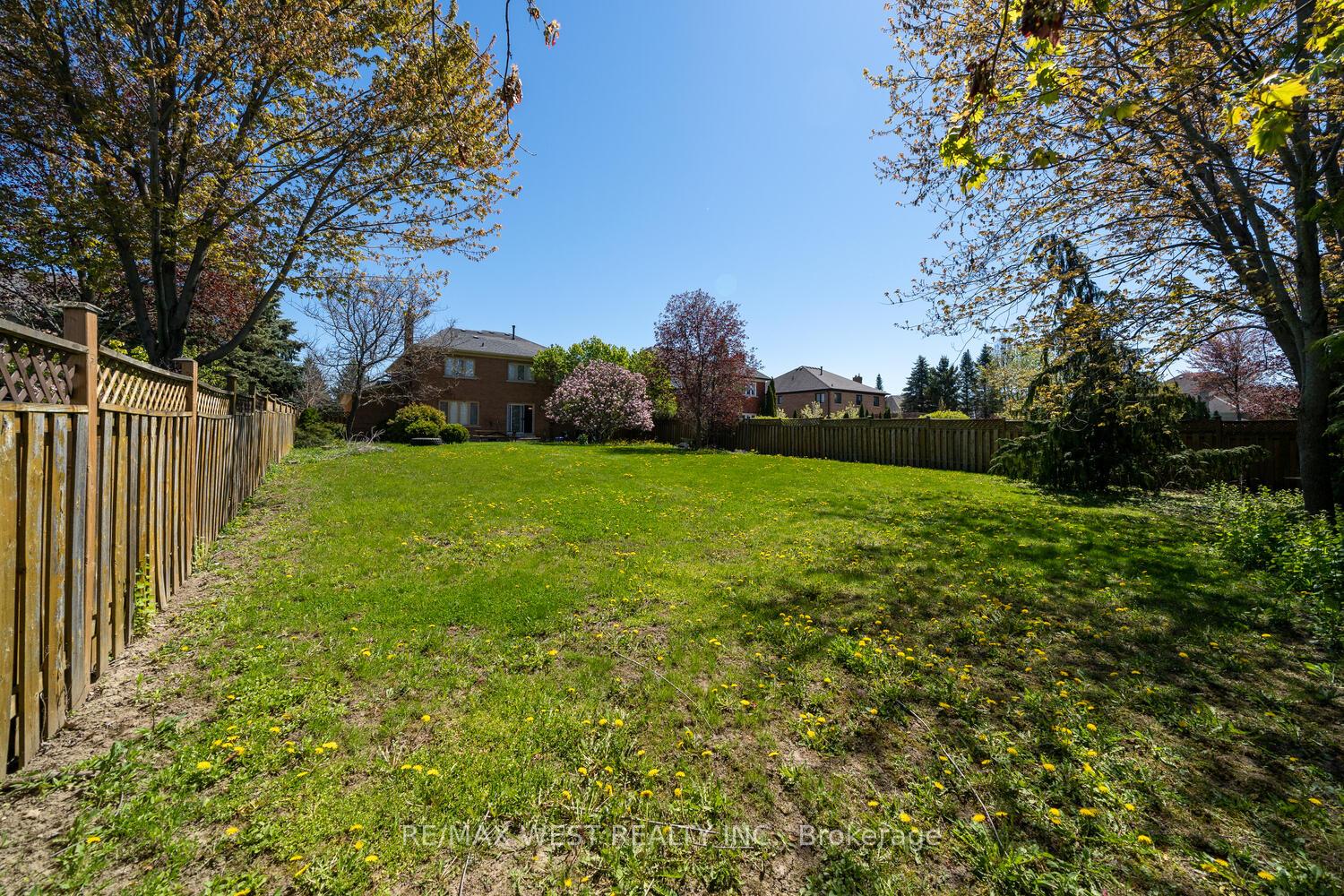 Photo 42 of 38 John Kline Lane, Vaughan, Kleinburg — HOMEH