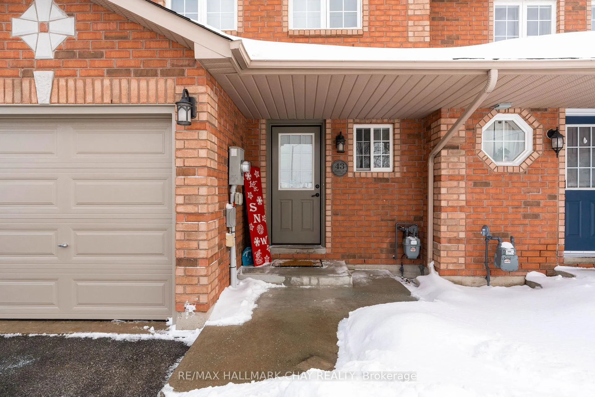 Photo 3 of 43 Srigley Street, Barrie, Holly — HOMEH