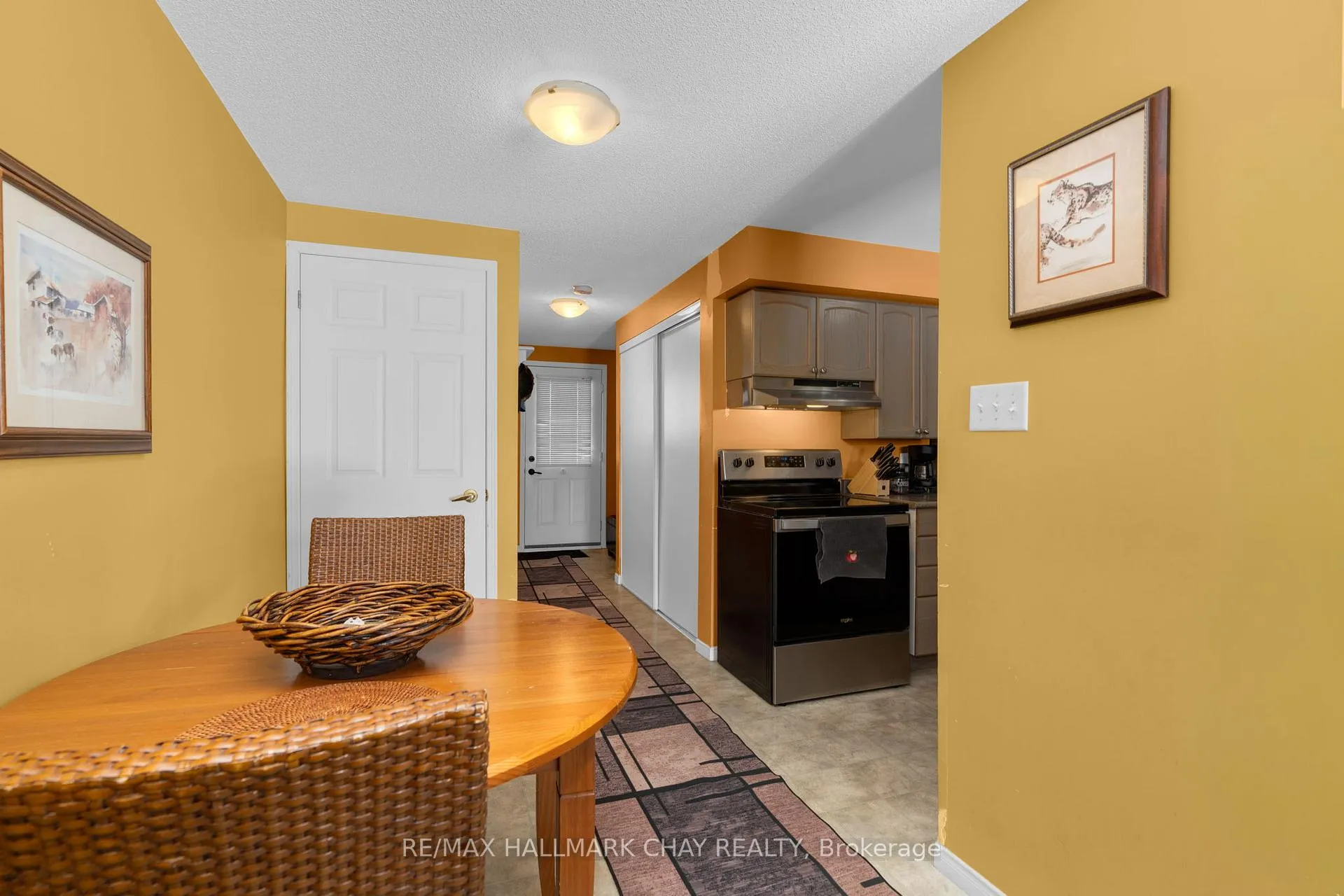 Photo 9 of 43 Srigley Street, Barrie, Holly — HOMEH