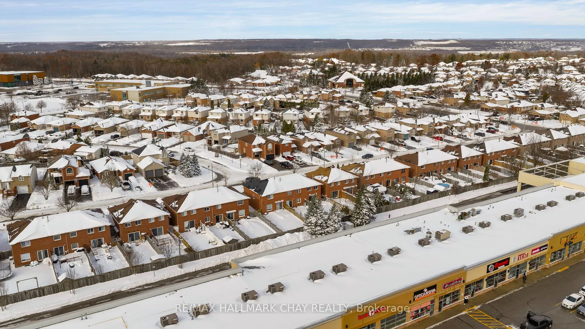 Photo 16 of 43 Srigley Street, Barrie, Holly — HOMEH