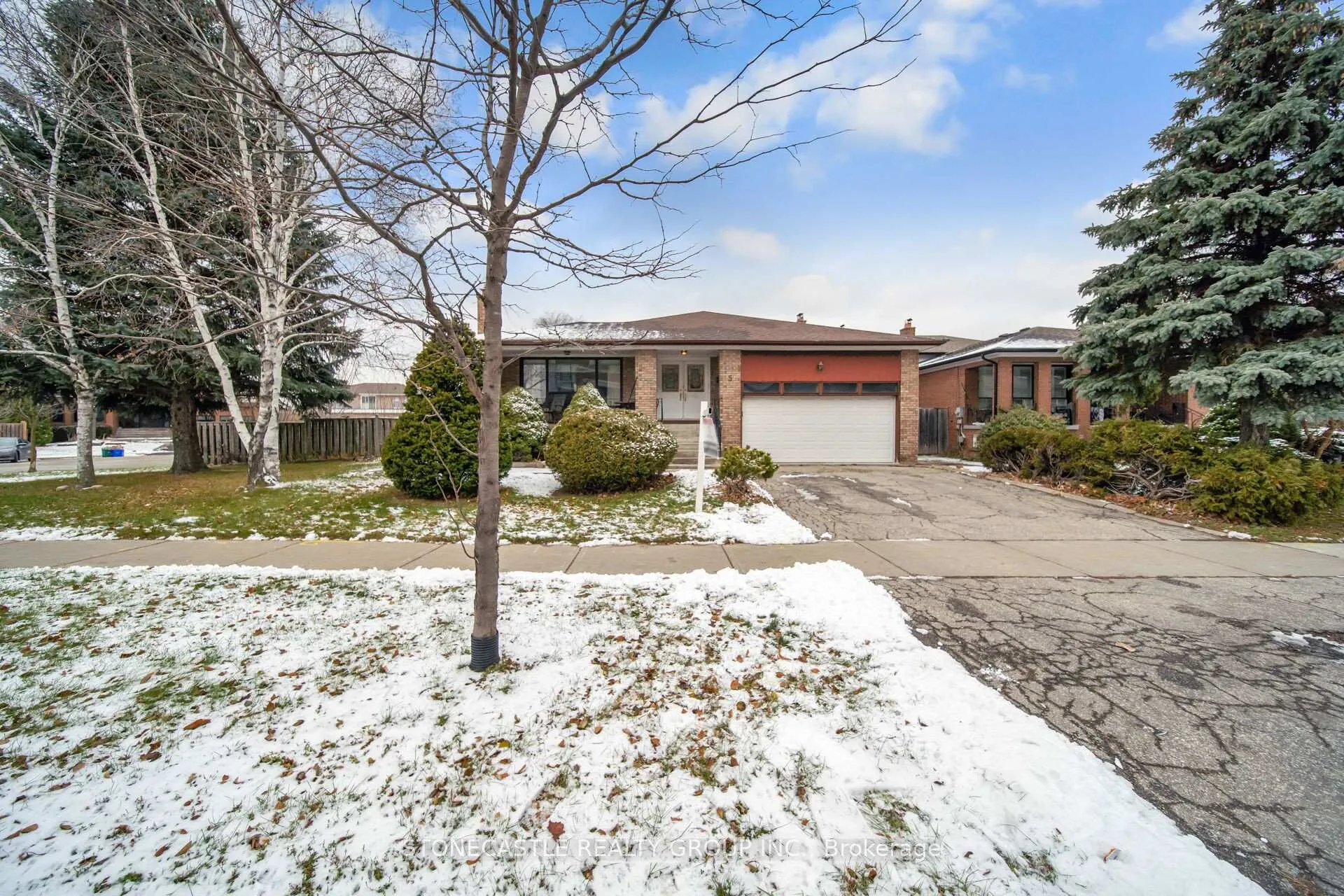 Photo 5 of 5 Francine Court, Vaughan, East Woodbridge — HOMEH