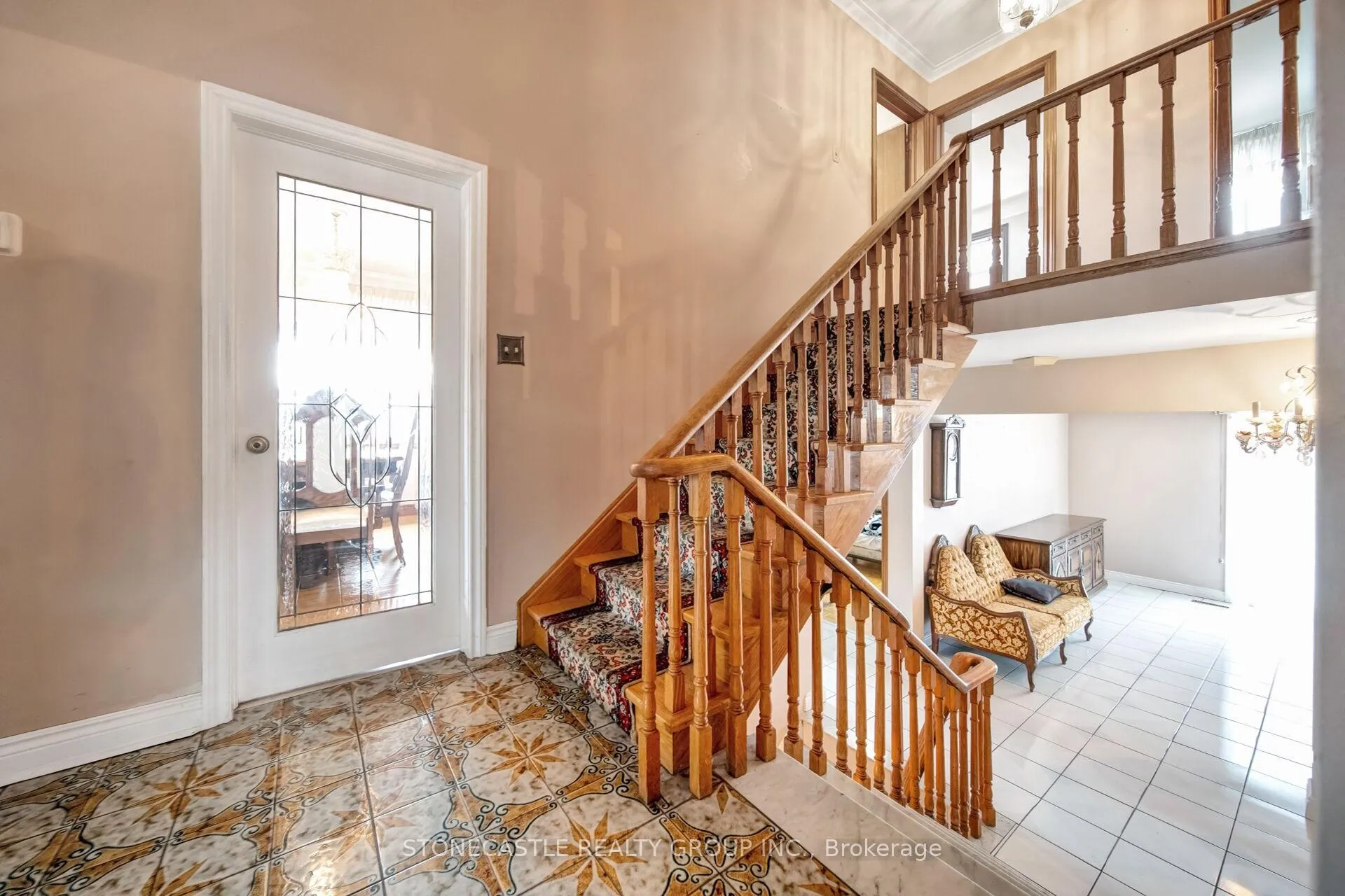 Photo 15 of 5 Francine Court, Vaughan, East Woodbridge — HOMEH