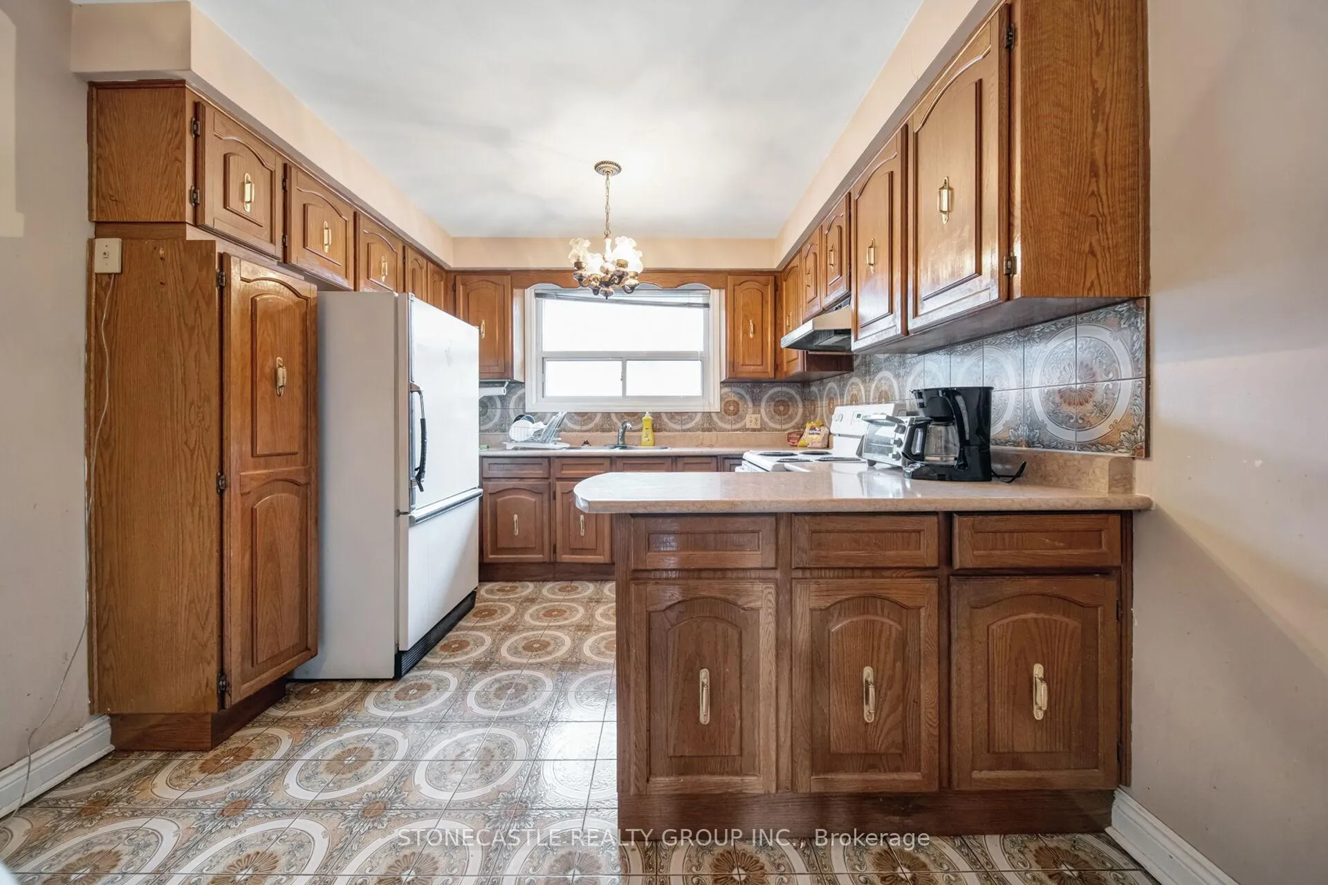 Photo 17 of 5 Francine Court, Vaughan, East Woodbridge — HOMEH