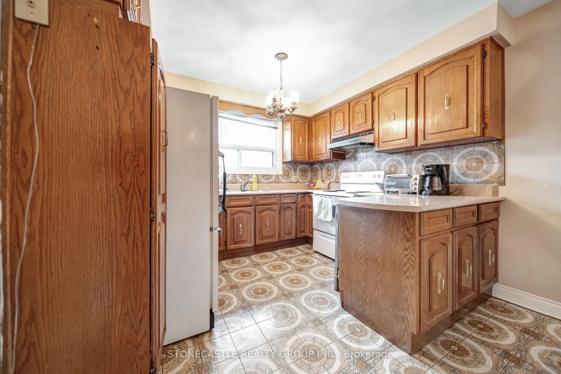 Photo 18 of 5 Francine Court, Vaughan, East Woodbridge — HOMEH