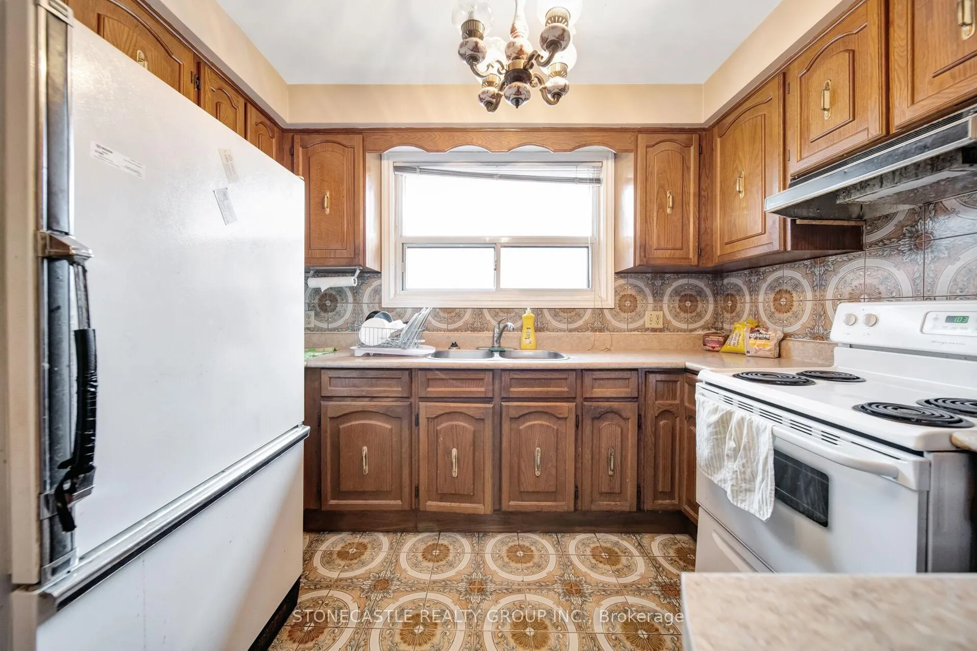 Photo 19 of 5 Francine Court, Vaughan, East Woodbridge — HOMEH