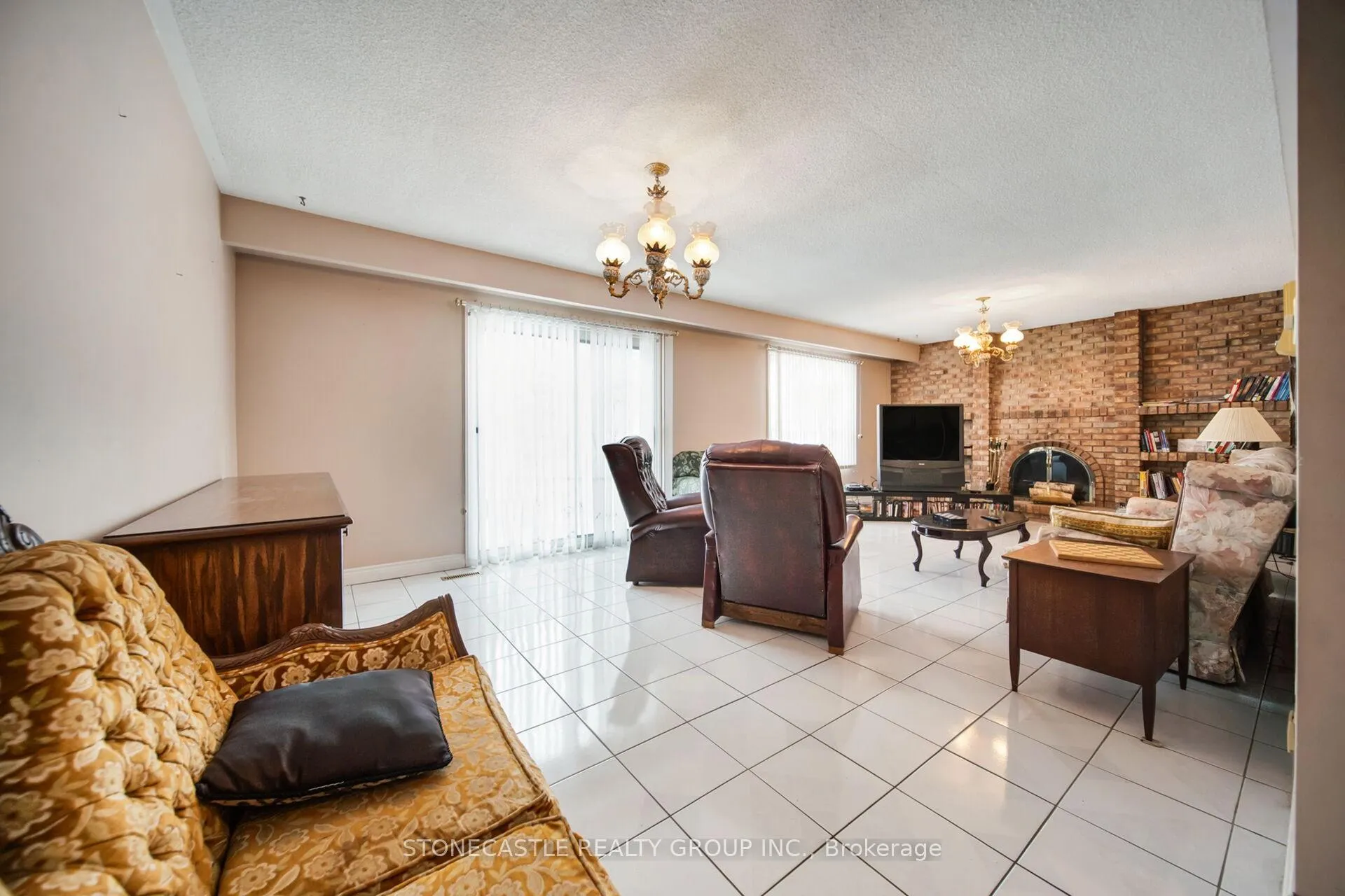 Photo 32 of 5 Francine Court, Vaughan, East Woodbridge — HOMEH