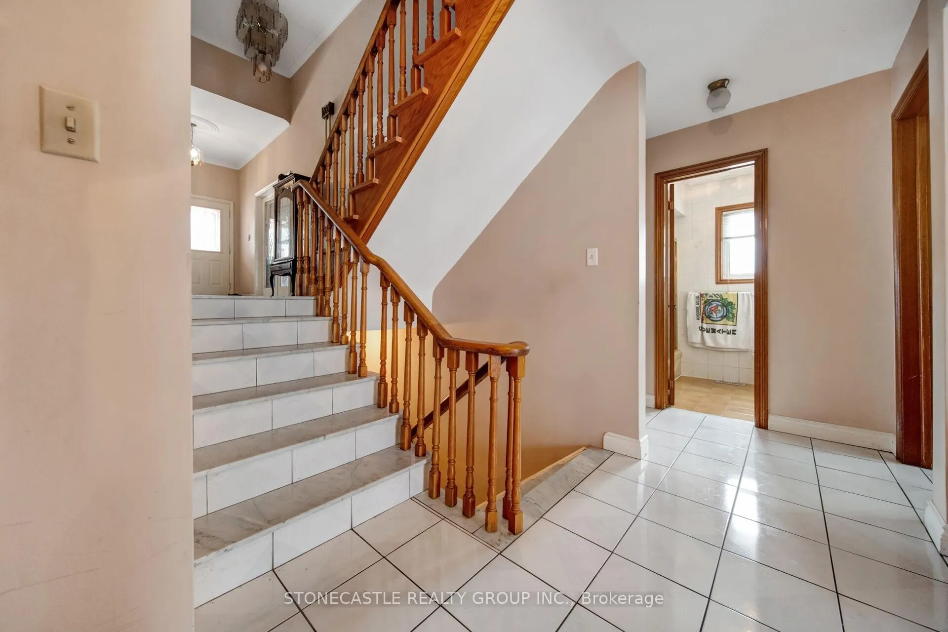 Photo 35 of 5 Francine Court, Vaughan, East Woodbridge — HOMEH