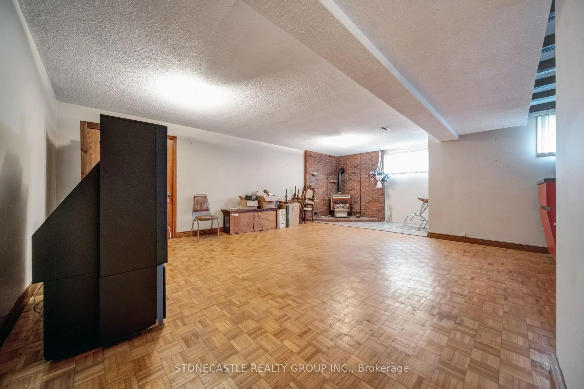 Photo 36 of 5 Francine Court, Vaughan, East Woodbridge — HOMEH
